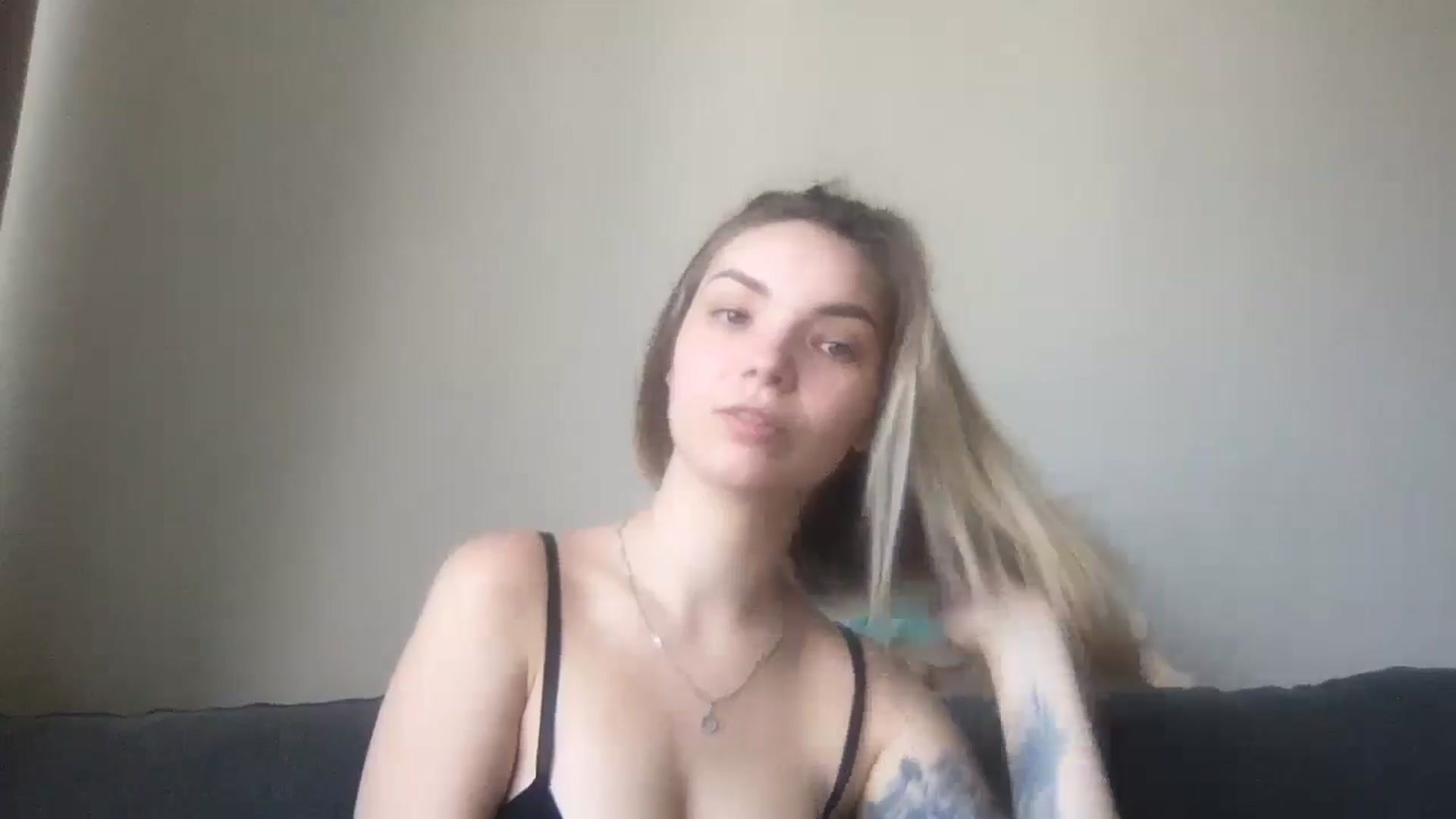 Gallery image thumbnail from SiennaRogers's myfreecams stream on, 07/17/2024, 11:18 image 8 of 20