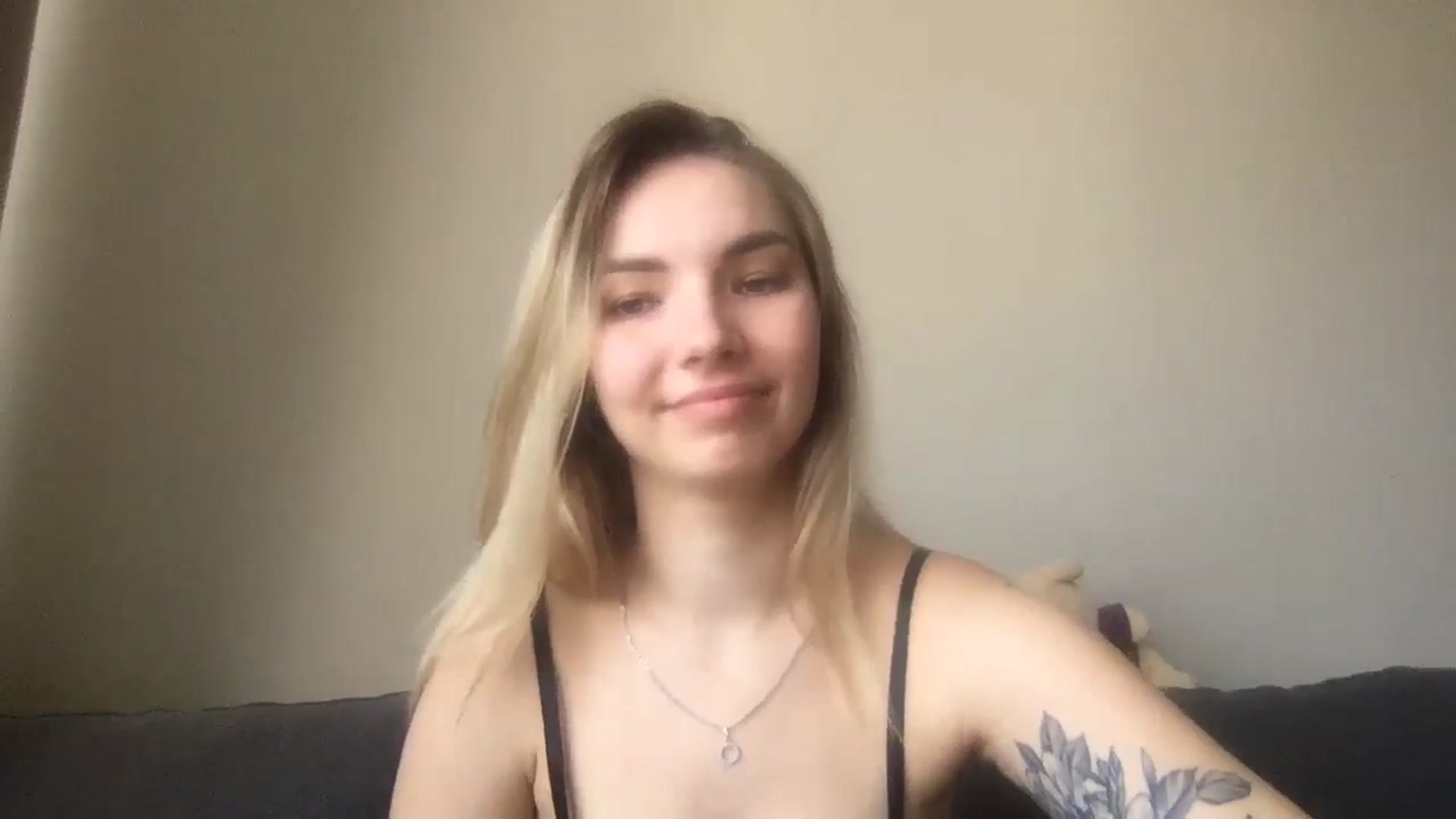 Gallery image thumbnail from SiennaRogers's myfreecams stream on, 07/17/2024, 11:18 image 12 of 20
