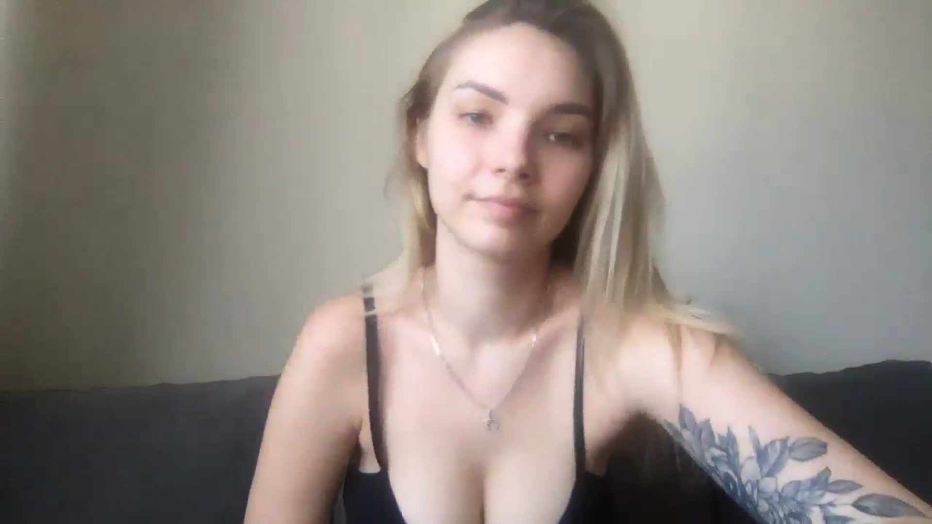 Gallery image thumbnail from SiennaRogers's myfreecams stream on, 07/17/2024, 11:37 image 7 of 20