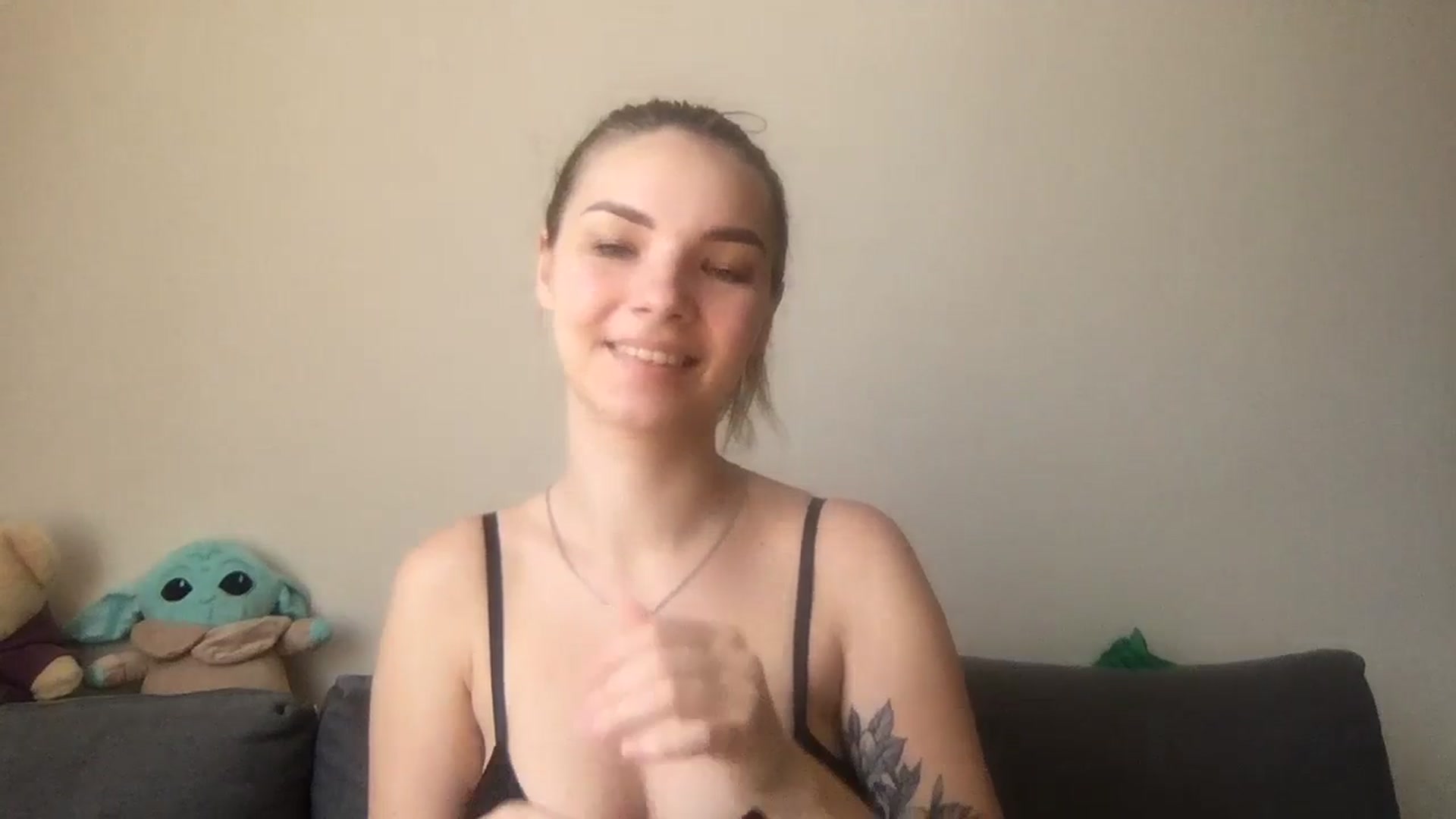 Gallery image thumbnail from SiennaRogers's myfreecams stream on, 07/25/2024, 08:15 image 2 of 20
