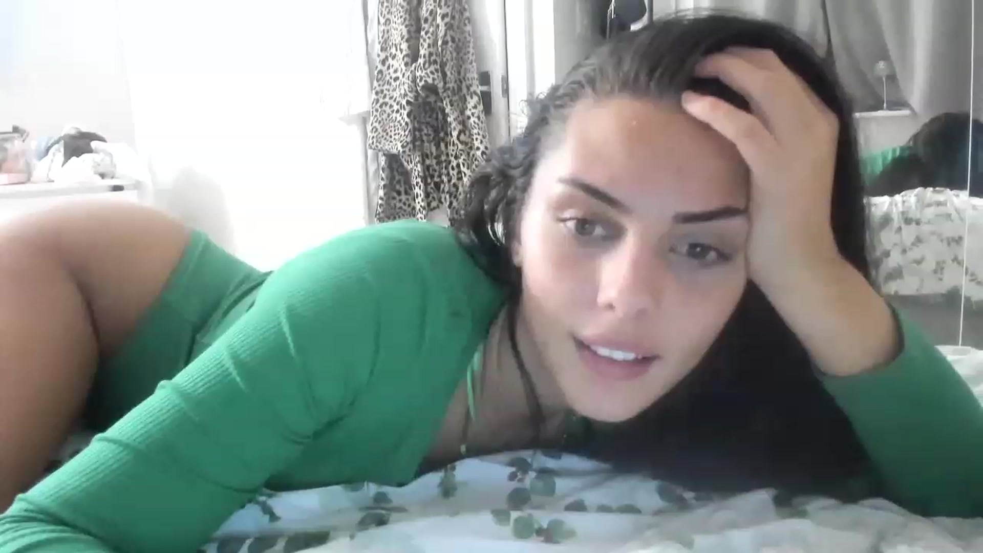 Gallery image thumbnail from SiennaSinsx's myfreecams stream on, 12/01/2022, 21:40 image 18 of 20