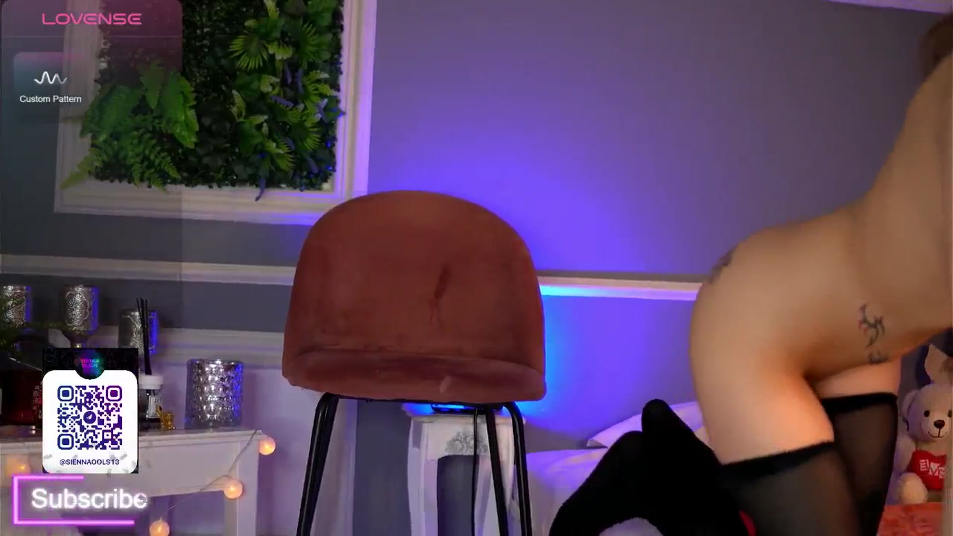 Gallery image thumbnail from SiennaSunset's myfreecams stream on, 04/20/2025, 23:00 image 8 of 20