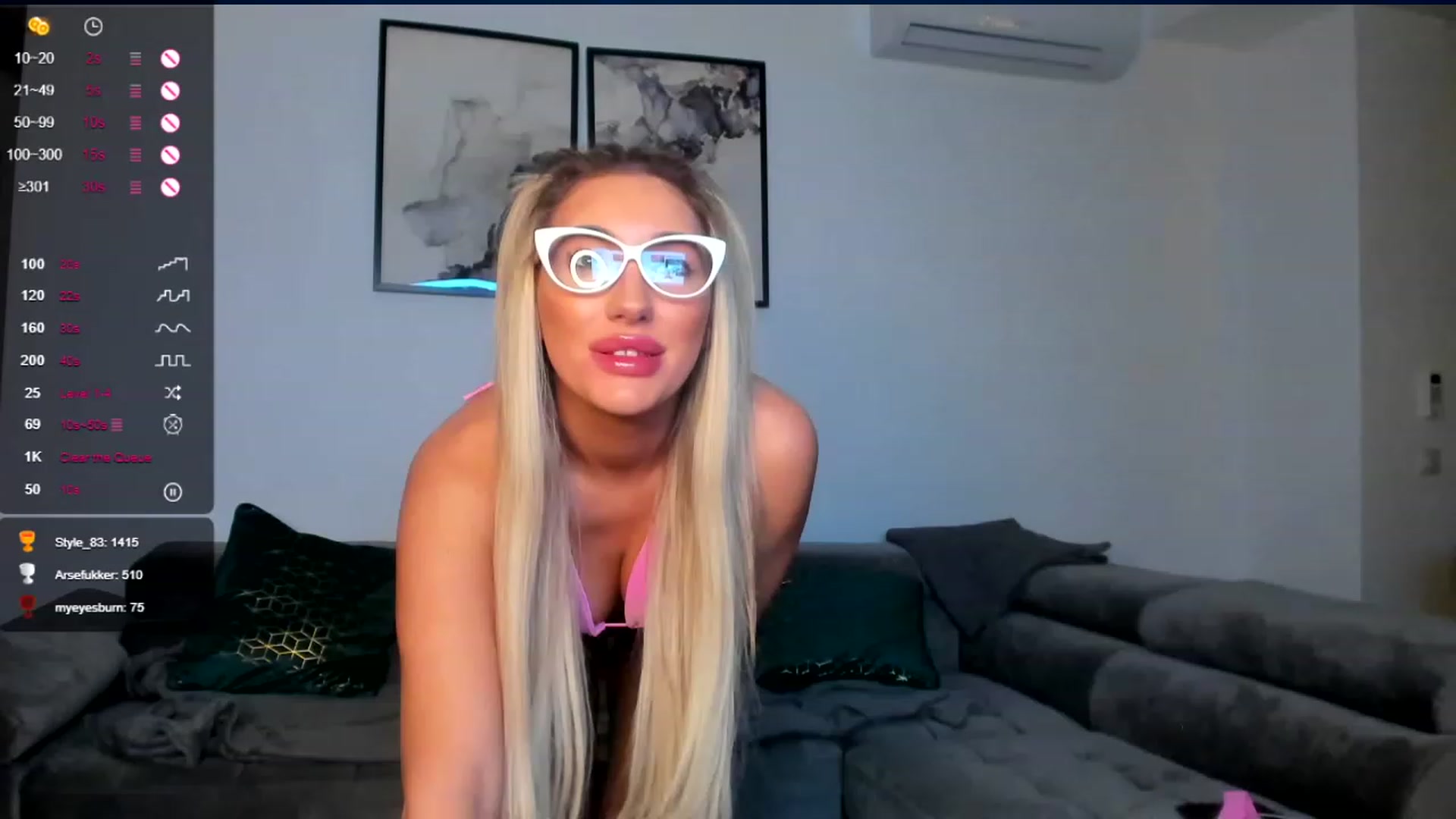 Gallery image thumbnail from Sieraskye's myfreecams stream on, 12/29/2022, 20:42 image 17 of 20