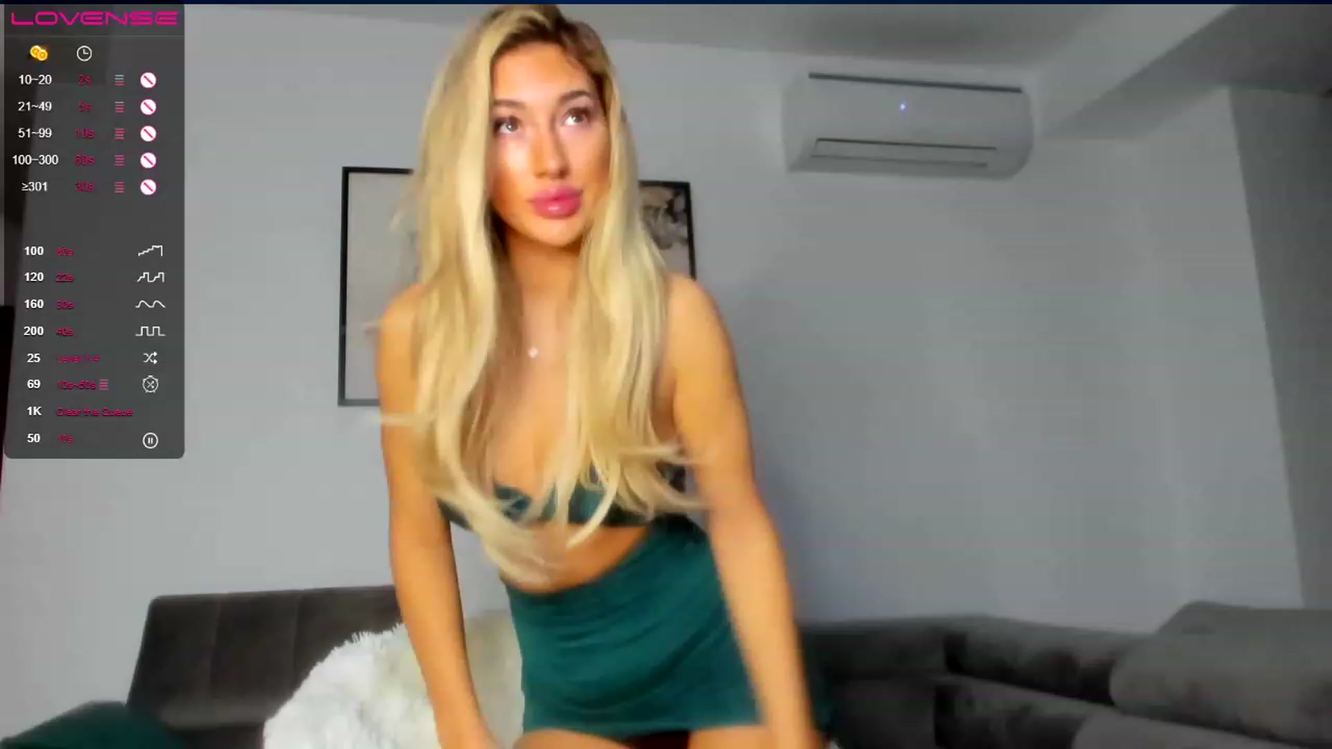 Gallery image thumbnail from Sieraskye's myfreecams stream on, 05/12/2023, 22:23 image 20 of 20