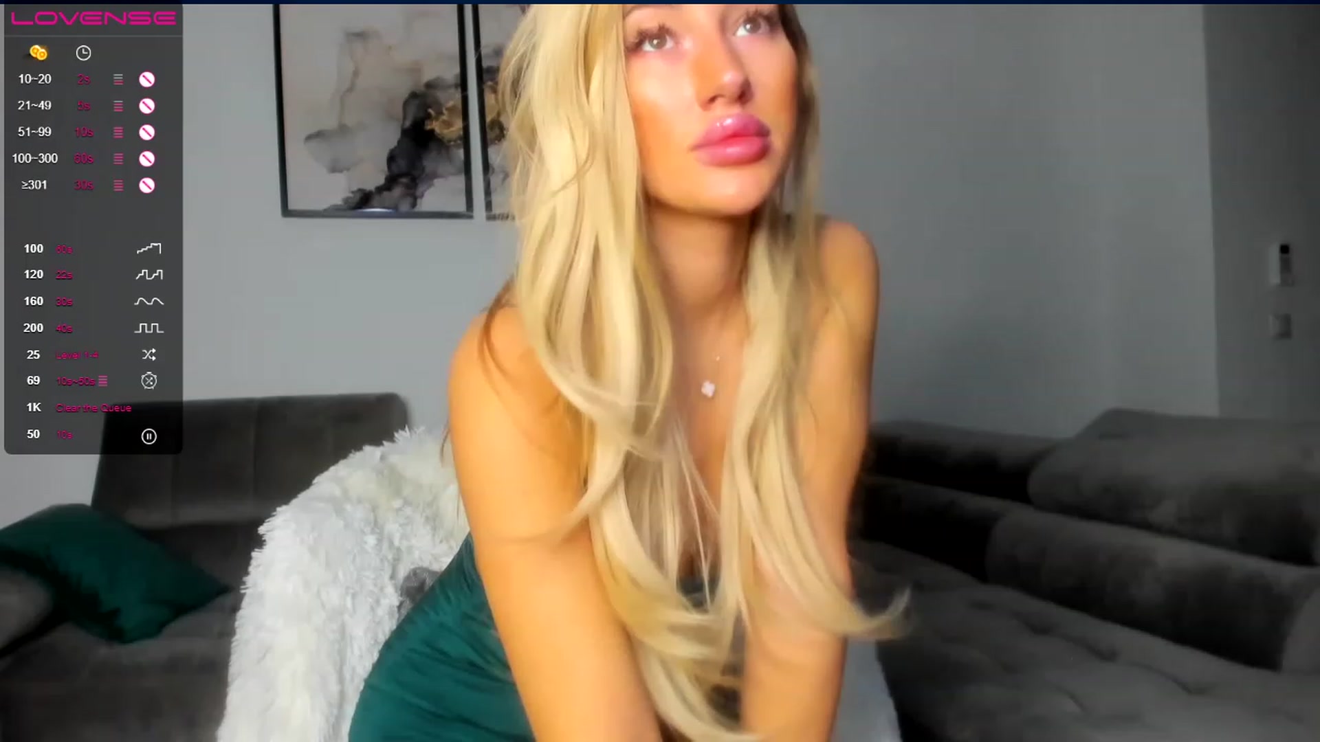 Gallery image thumbnail from Sieraskye's myfreecams stream on, 05/13/2023, 24:31 image 10 of 20