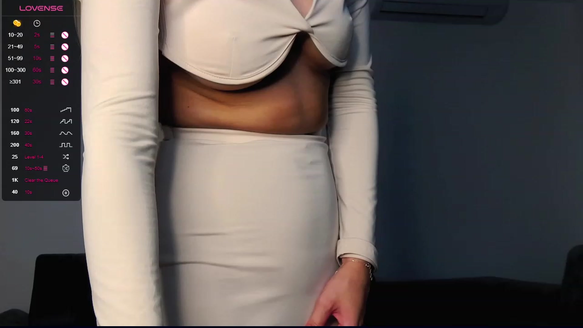 Gallery image thumbnail from Sieraskye's myfreecams stream on, 08/19/2023, 23:00 image 13 of 20