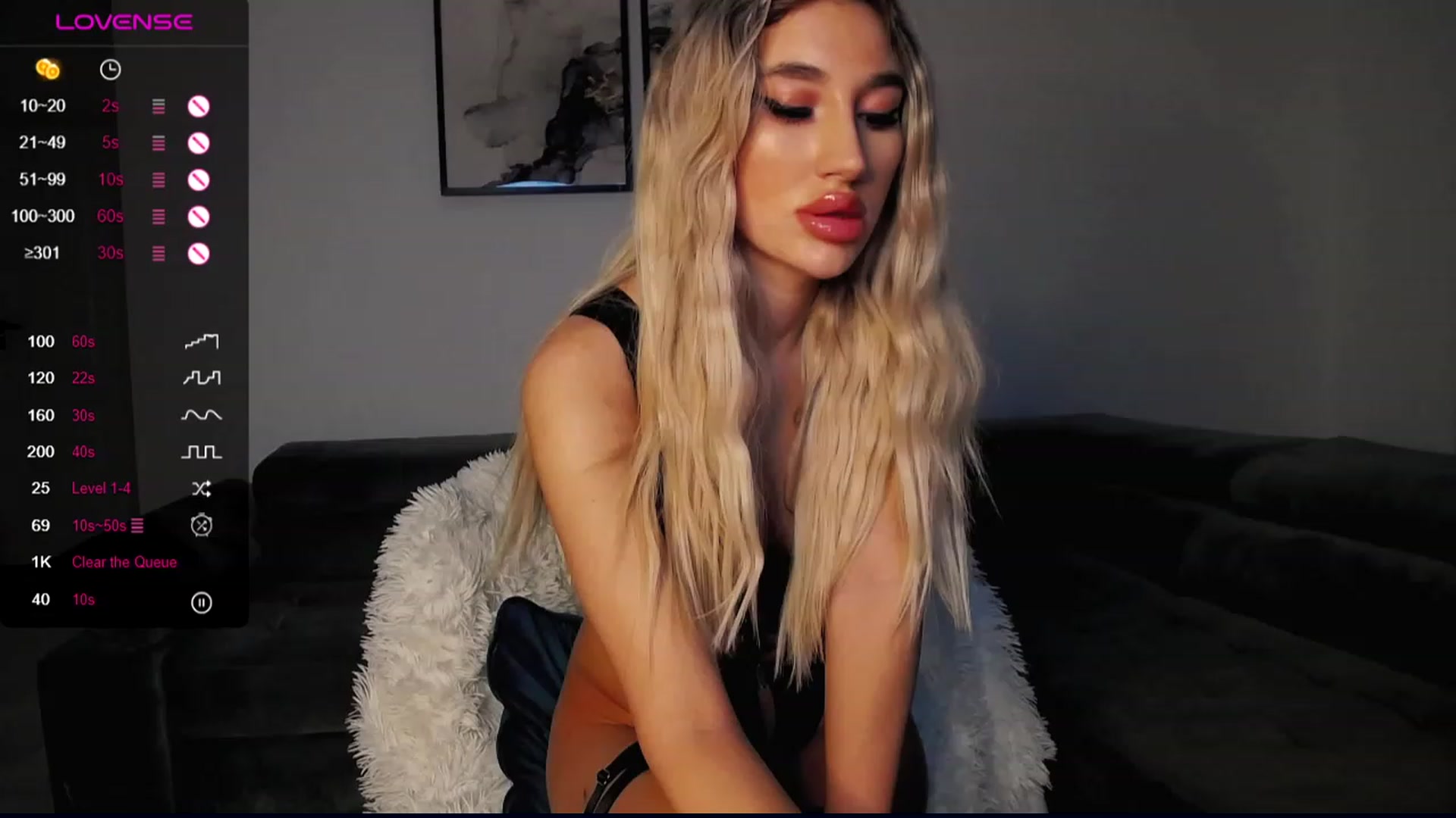 Gallery image thumbnail from Sieraskye's myfreecams stream on, 10/19/2023, 22:52 image 14 of 20
