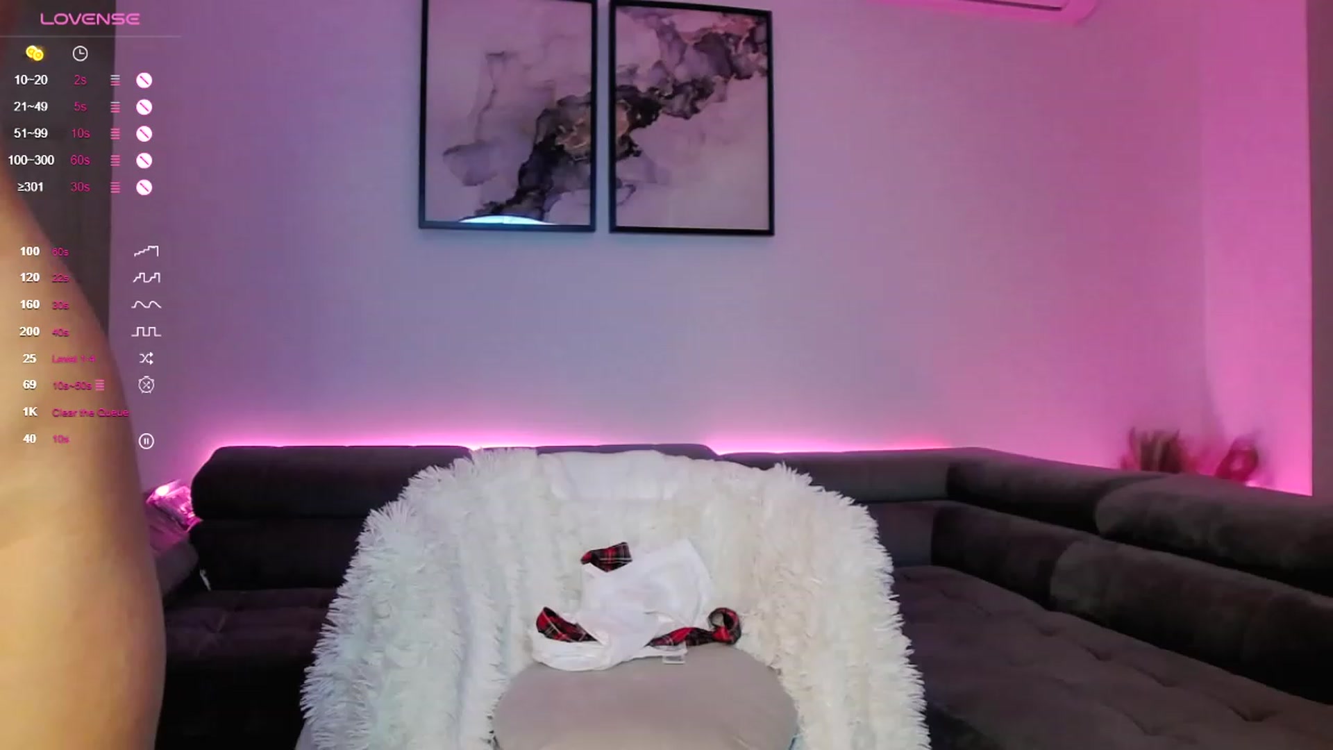 Gallery image thumbnail from Sieraskye's myfreecams stream on, 10/27/2023, 24:27 image 4 of 20