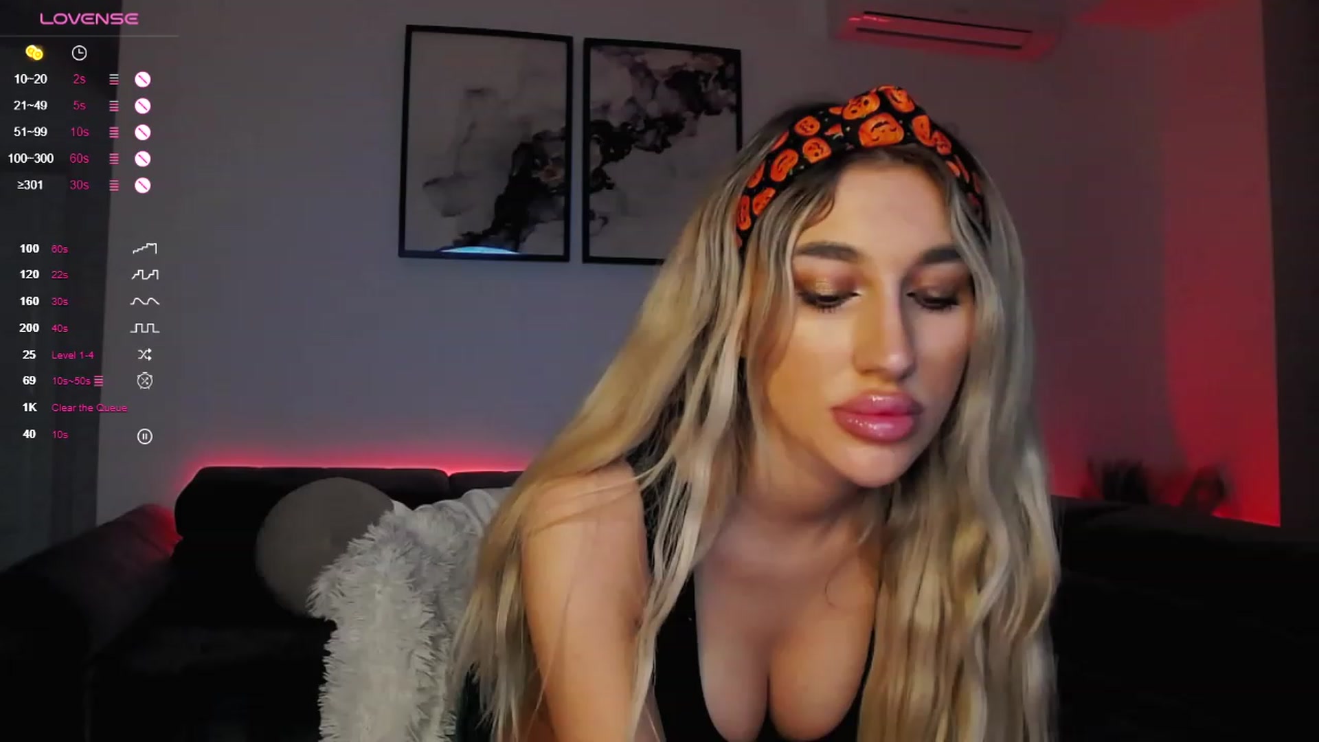 Gallery image thumbnail from Sieraskye's myfreecams stream on, 10/27/2023, 22:39 image 2 of 20