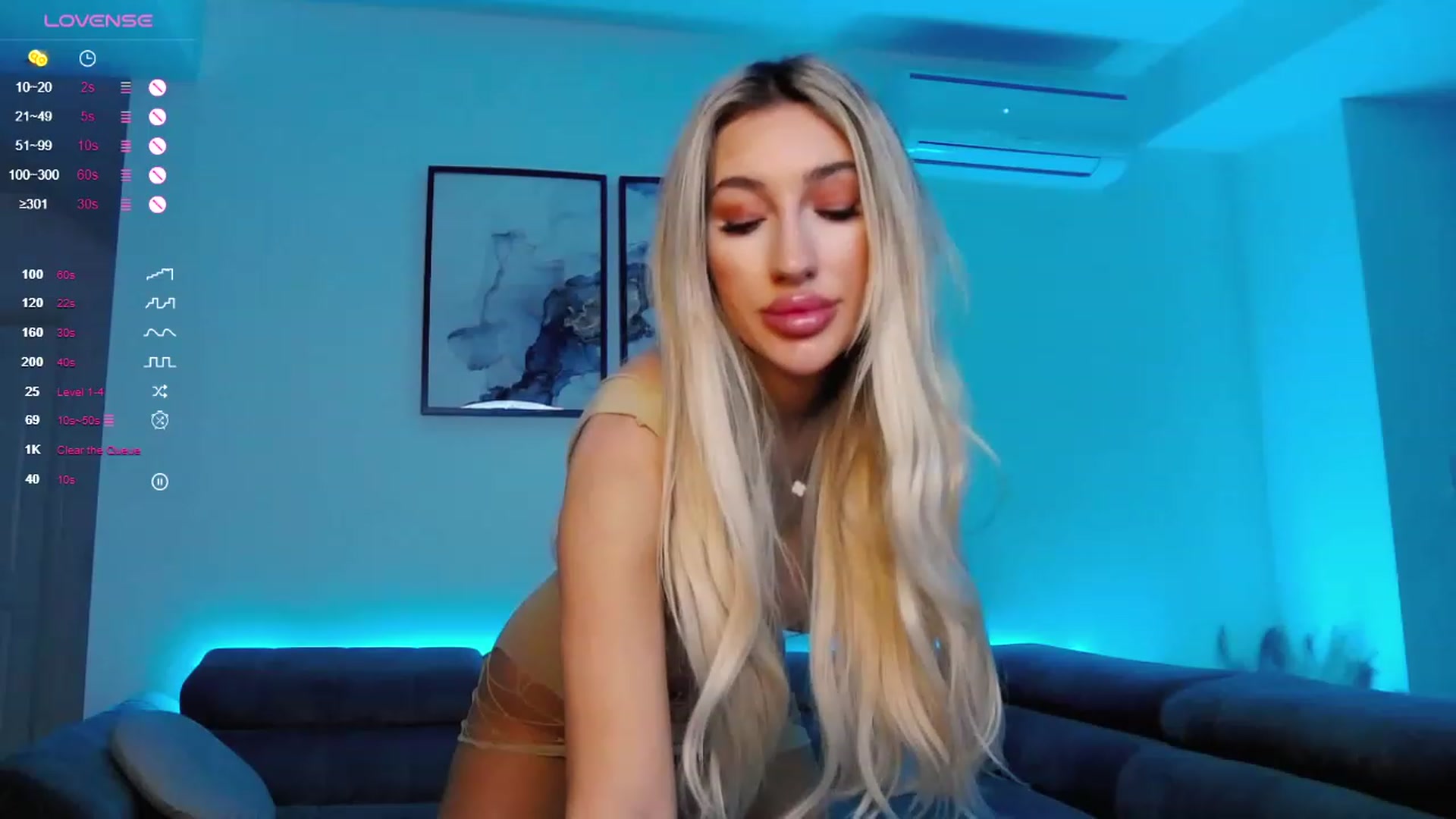 Gallery image thumbnail from Sieraskye's myfreecams stream on, 12/10/2023, 15:22 image 4 of 20