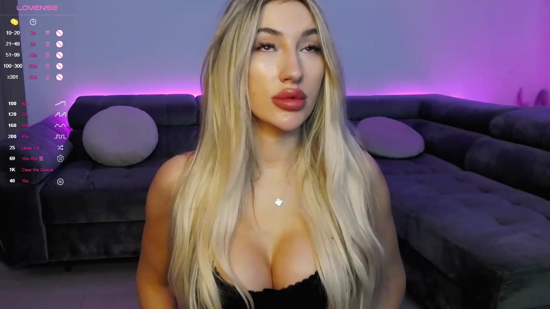 Gallery image thumbnail from Sieraskye's myfreecams stream on, 12/11/2023, 17:29 image 16 of 20