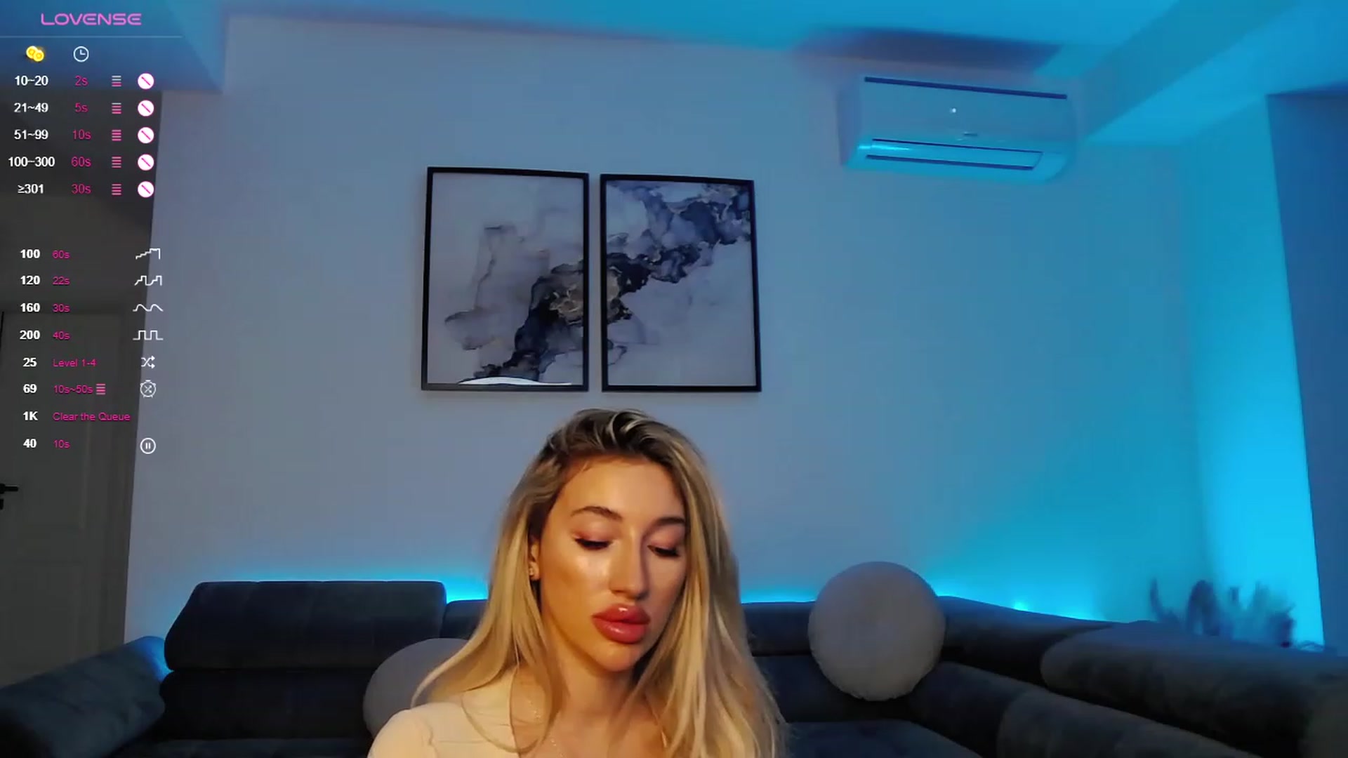 Gallery image thumbnail from Sieraskye's myfreecams stream on, 12/13/2023, 19:11 image 4 of 20