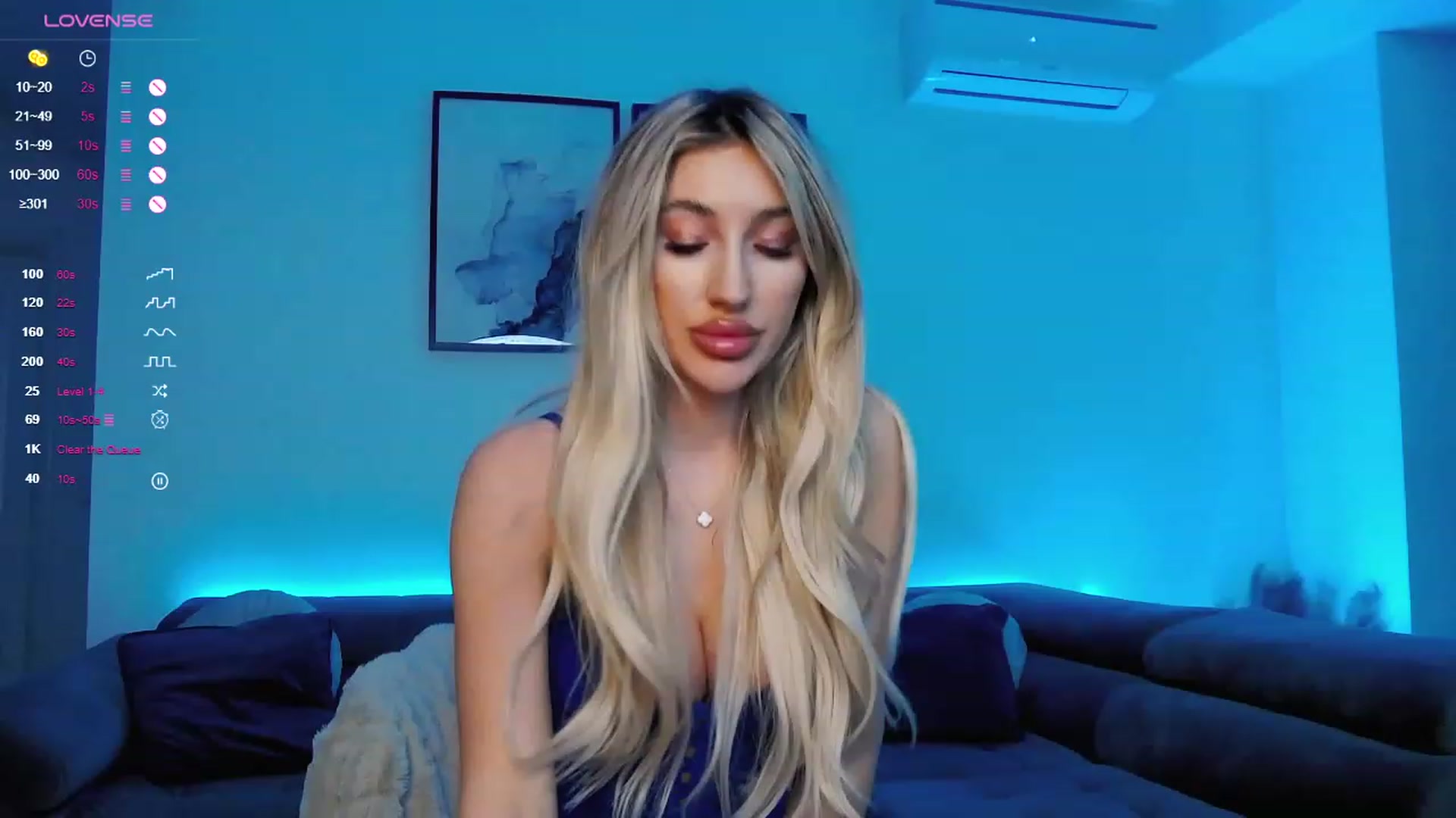 Gallery image thumbnail from Sieraskye's myfreecams stream on, 12/17/2023, 17:14 image 16 of 20