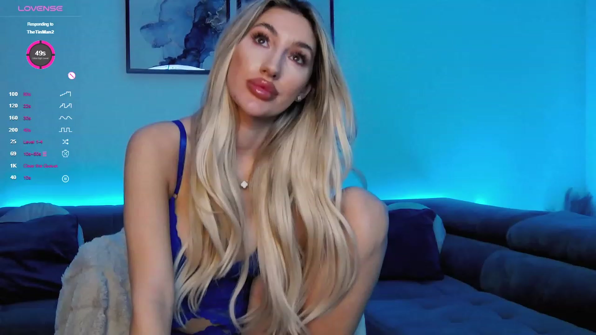 Gallery image thumbnail from Sieraskye's myfreecams stream on, 12/17/2023, 17:14 image 6 of 20