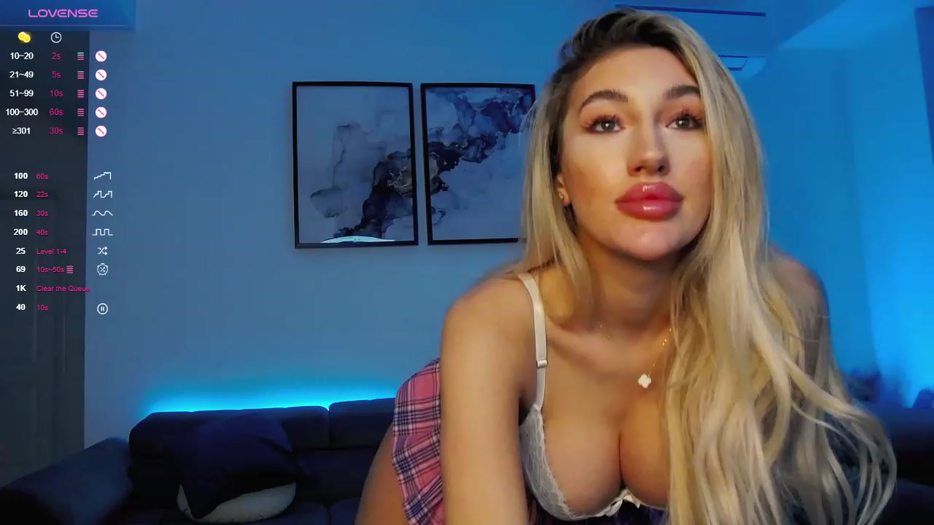 Gallery image thumbnail from Sieraskye's myfreecams stream on, 12/29/2023, 23:23 image 13 of 20