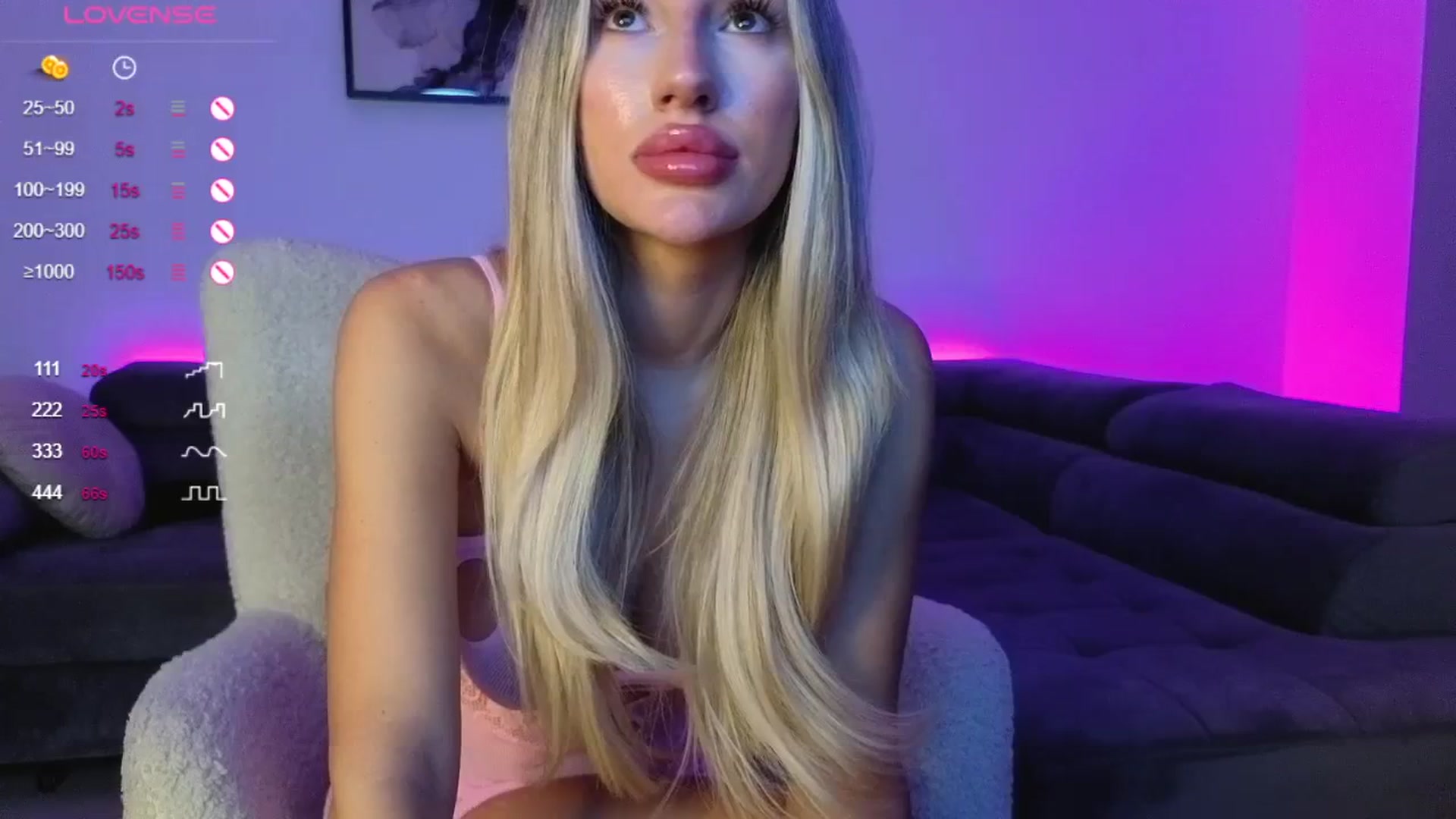 Gallery image thumbnail from Sieraskye's myfreecams stream on, 09/24/2024, 18:38 image 9 of 20