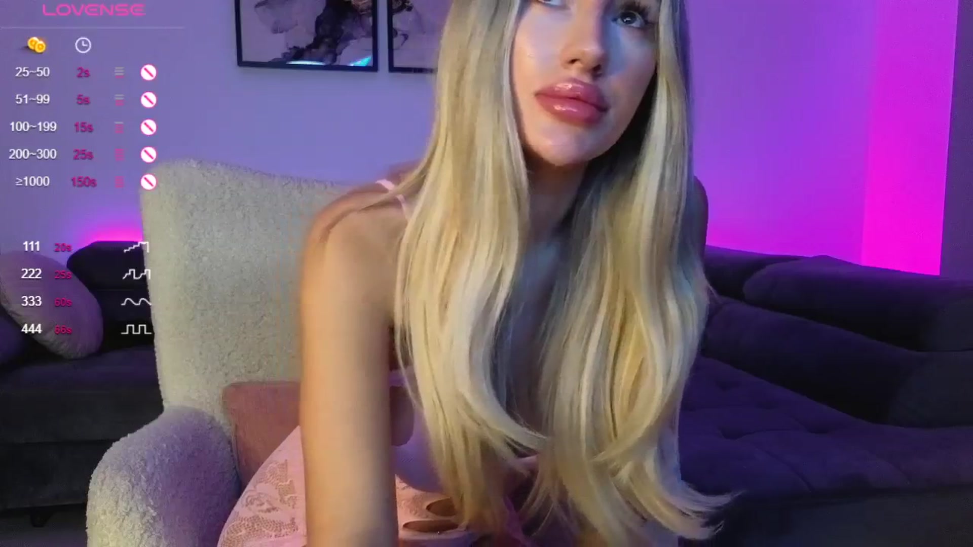 Gallery image thumbnail from Sieraskye's myfreecams stream on, 09/24/2024, 18:38 image 15 of 20