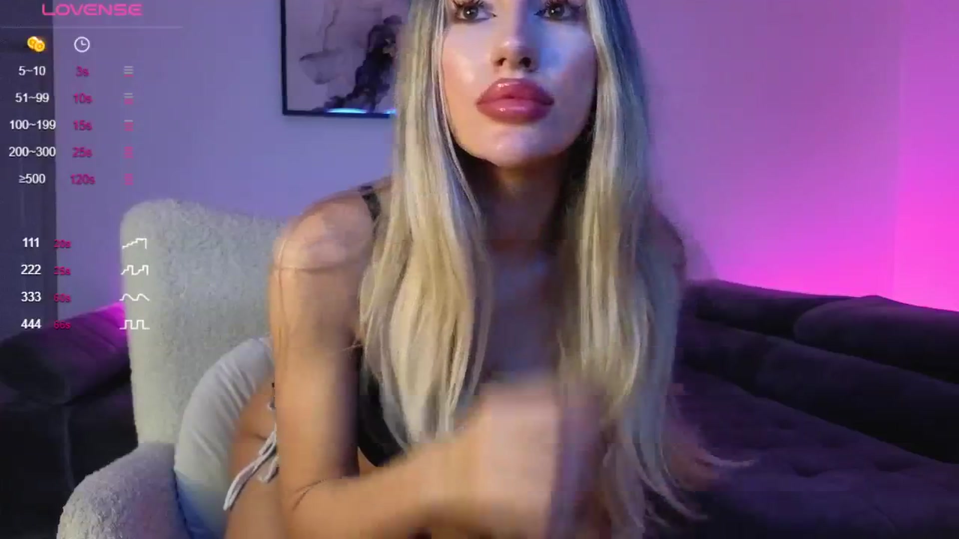 Gallery image thumbnail from Sieraskye's myfreecams stream on, 10/03/2024, 20:58 image 16 of 20