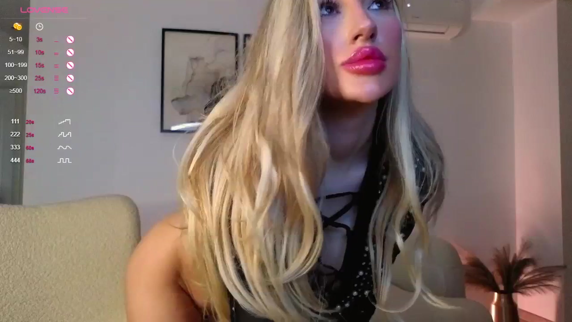 Gallery image thumbnail from Sieraskye's myfreecams stream on, 01/24/2025, 19:17 image 4 of 20