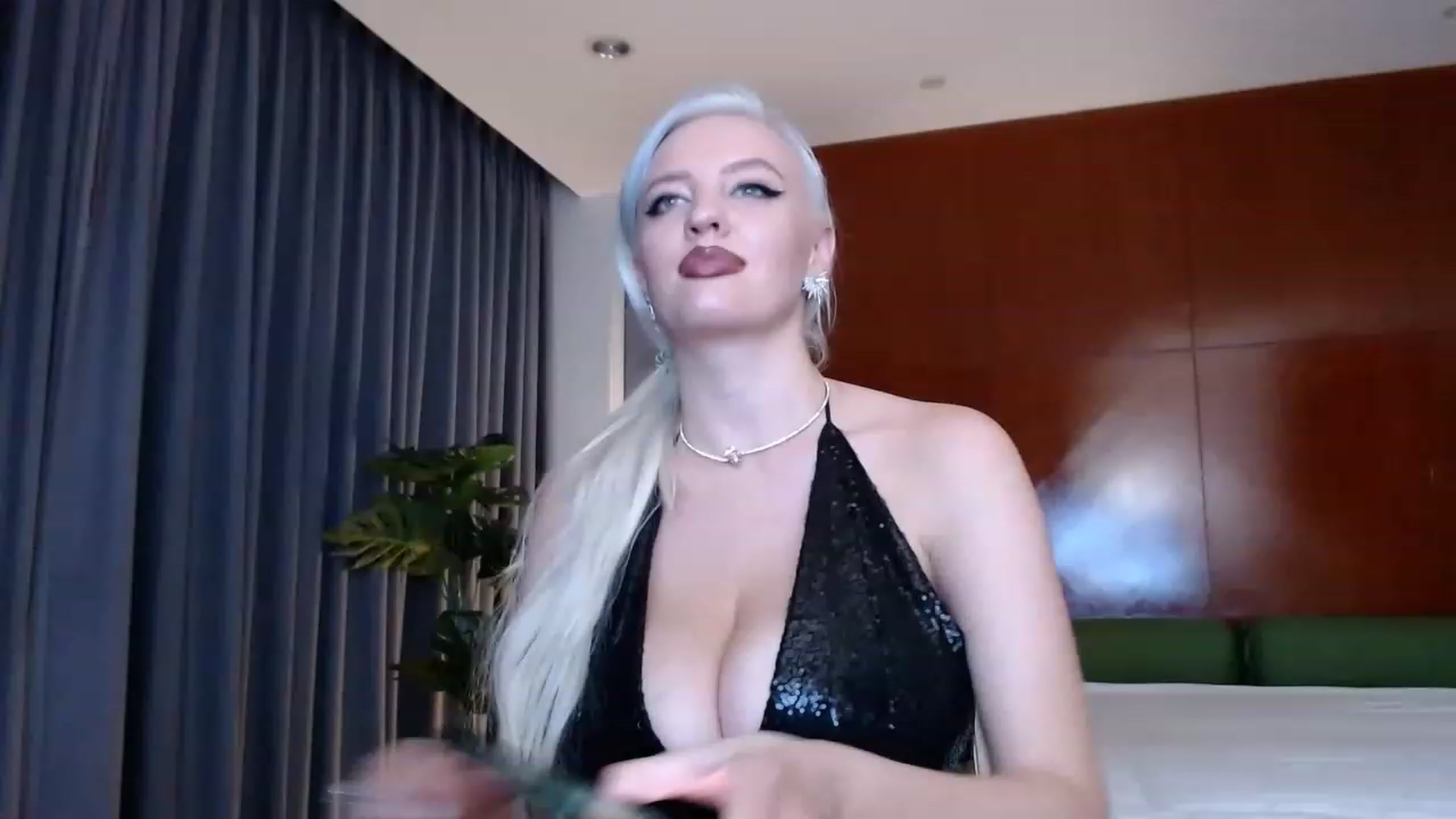 Gallery image thumbnail from SigalBlonde's myfreecams stream on, 05/25/2023, 15:24 image 13 of 20
