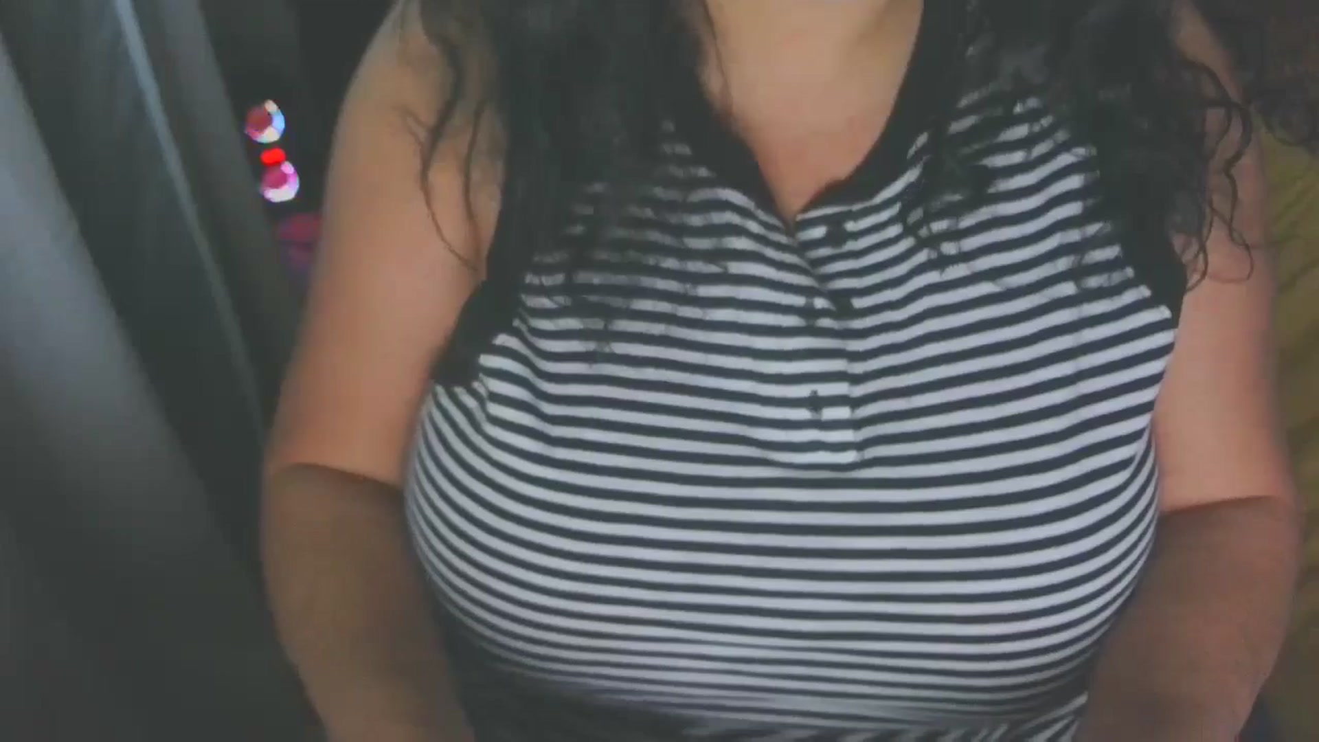 Gallery image thumbnail from SignorinaVoss's myfreecams stream on, 05/05/2024, 18:06 image 9 of 20