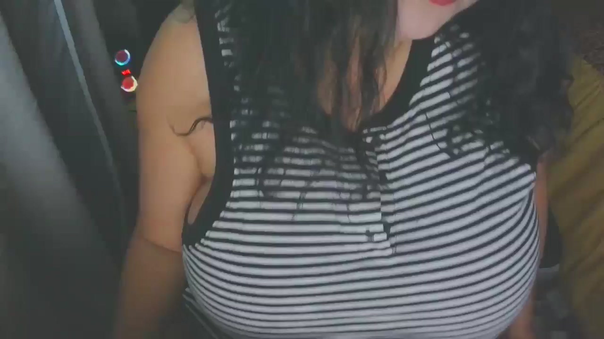 Gallery image thumbnail from SignorinaVoss's myfreecams stream on, 05/05/2024, 18:06 image 17 of 20