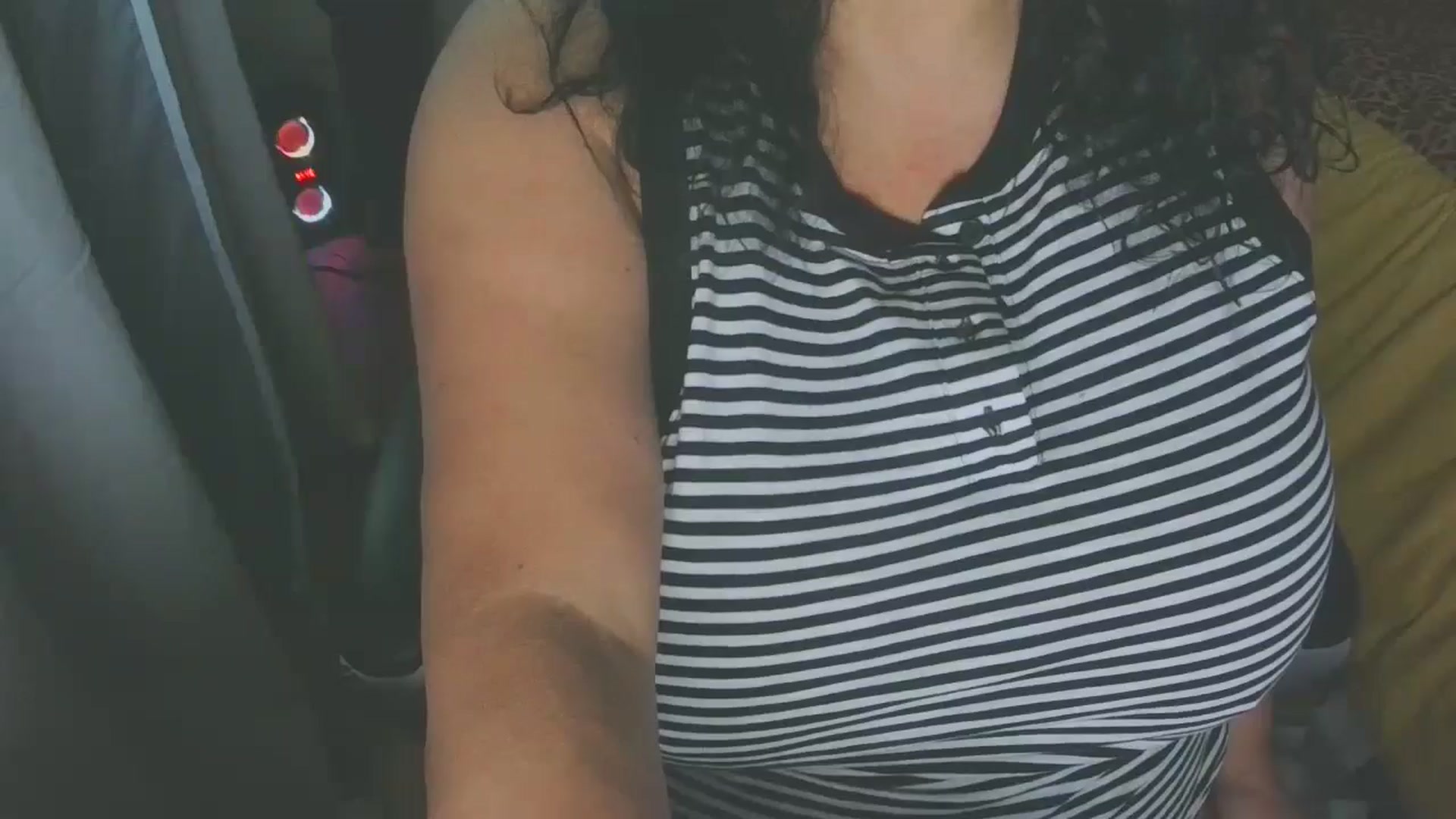 Gallery image thumbnail from SignorinaVoss's myfreecams stream on, 05/05/2024, 18:06 image 19 of 20