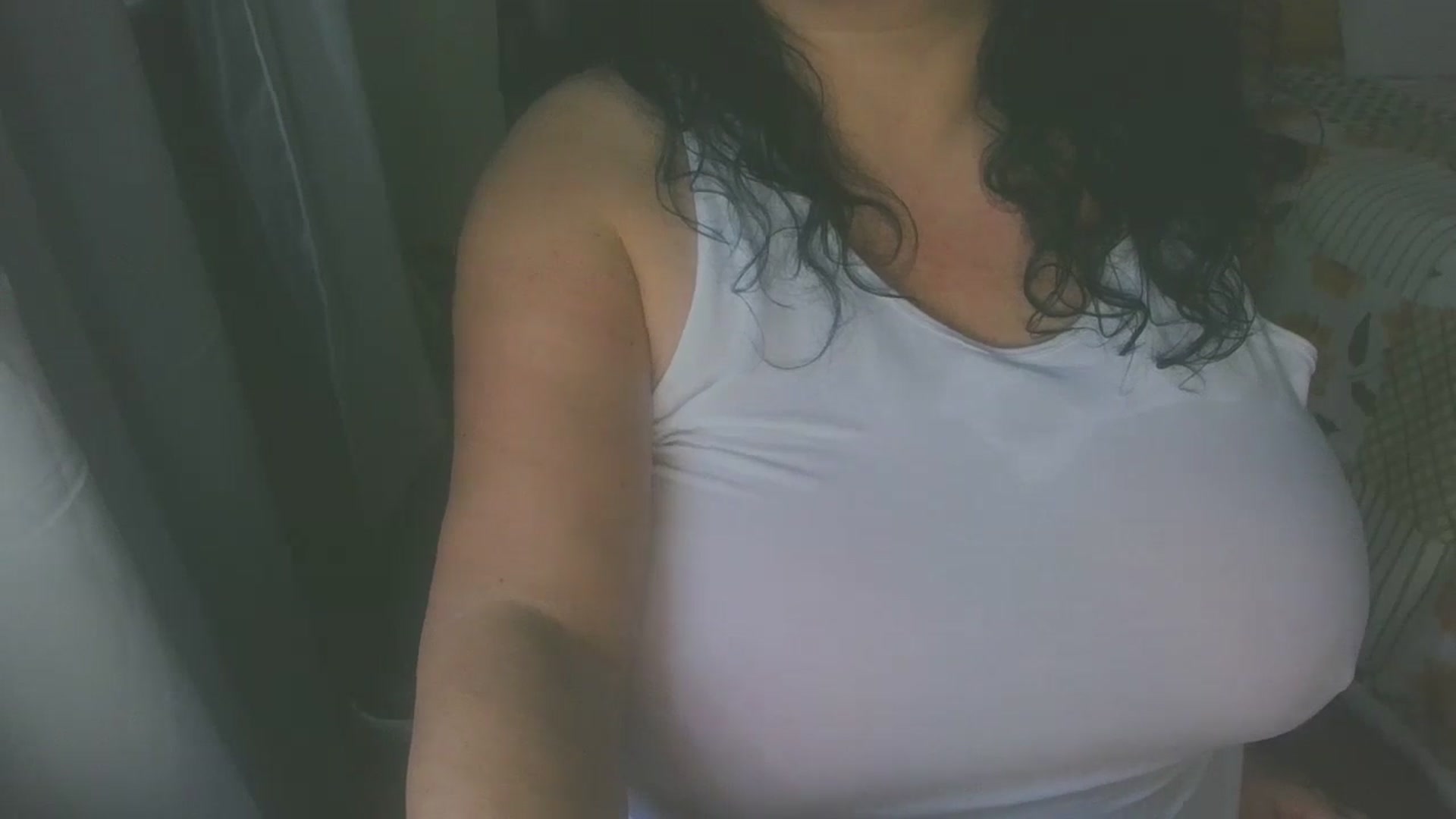 Gallery image thumbnail from SignorinaVoss's myfreecams stream on, 06/24/2024, 13:23 image 14 of 20