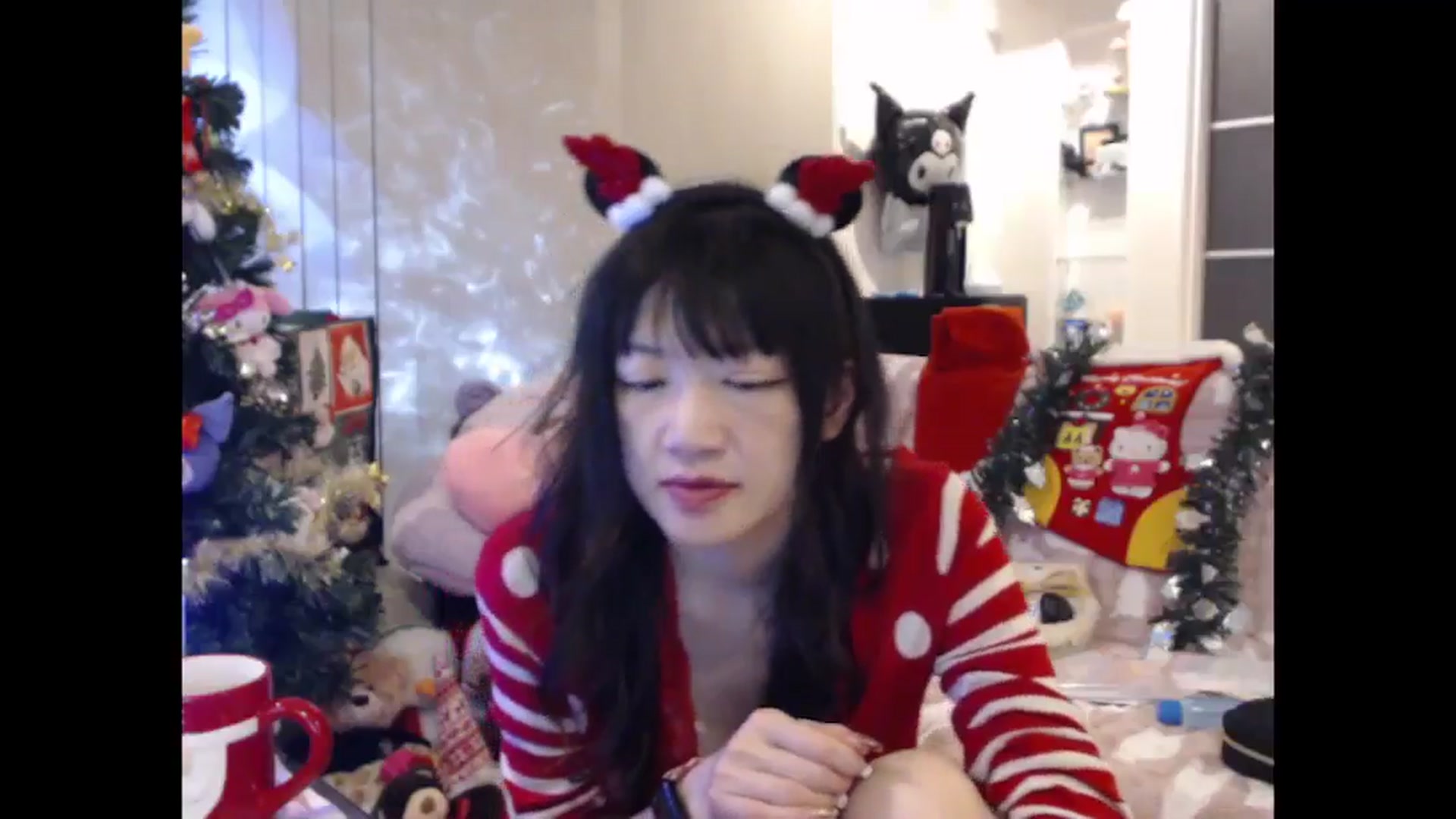 Gallery image thumbnail from SilViAjpn's myfreecams stream on, 12/25/2025, 13:16 image 9 of 20