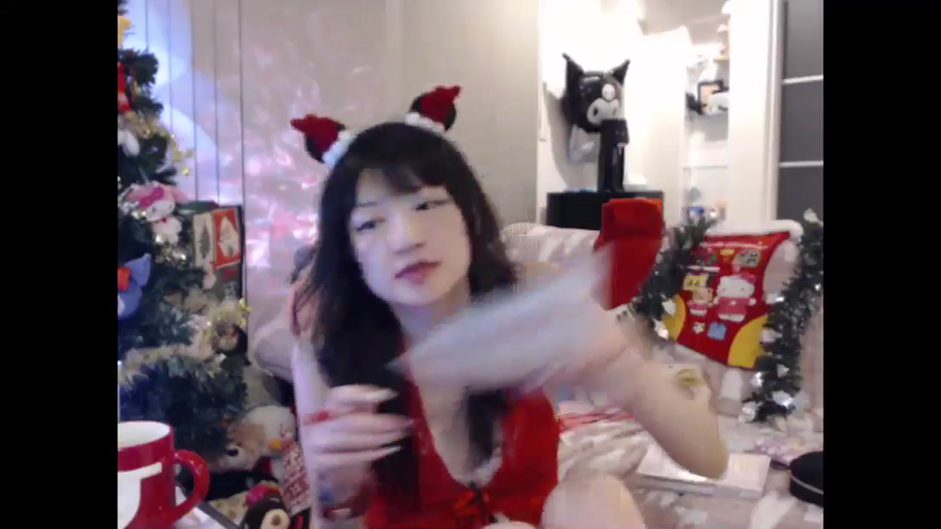 Gallery image thumbnail from SilViAjpn's myfreecams stream on, 12/25/2025, 13:16 image 12 of 20