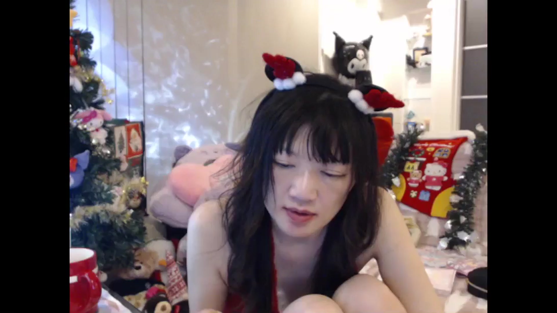 Gallery image thumbnail from SilViAjpn's myfreecams stream on, 12/25/2025, 13:16 image 19 of 20