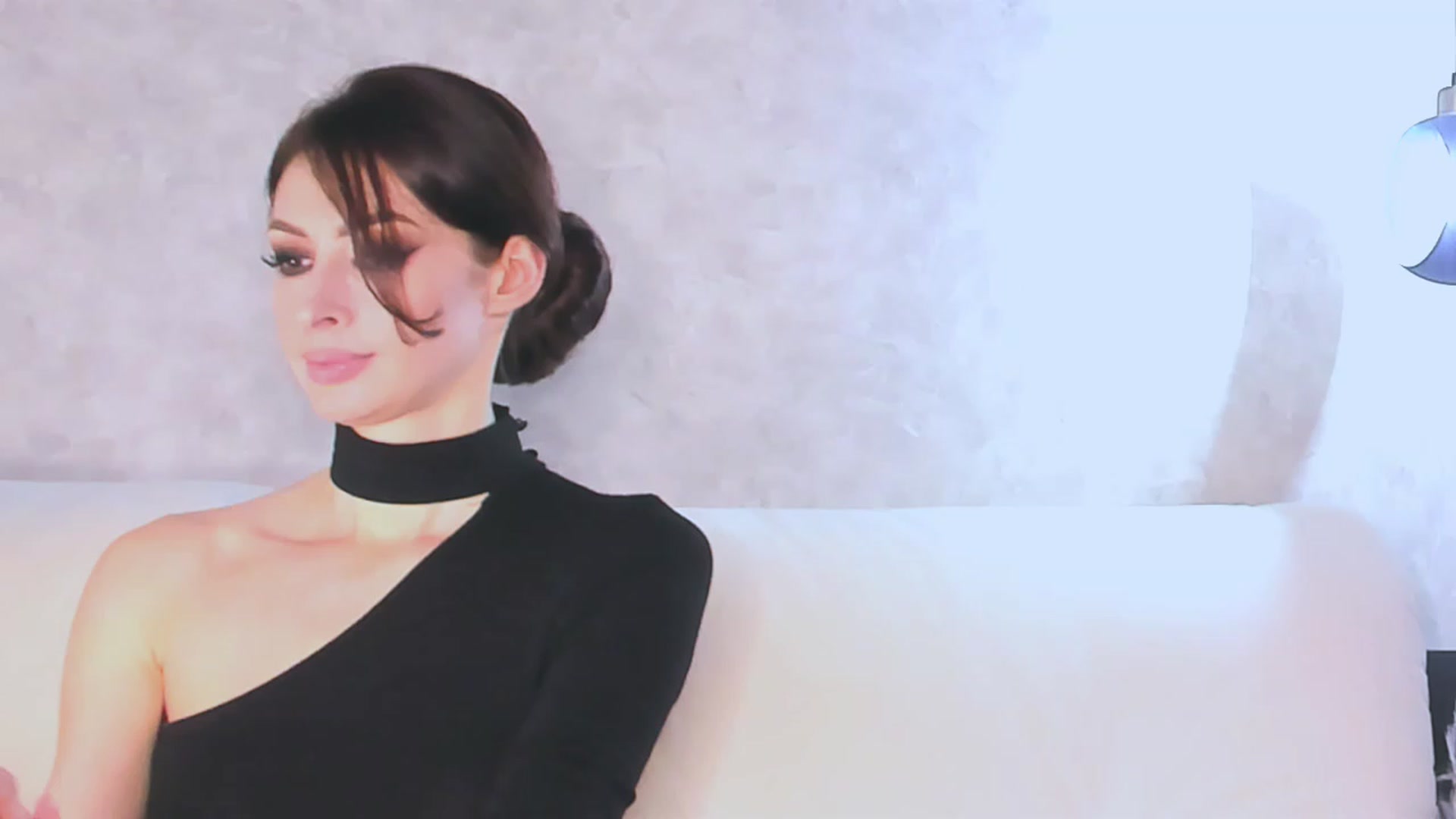 Gallery image thumbnail from SilenceIsSexy's myfreecams stream on, 12/08/2022, 01:46 image 5 of 20
