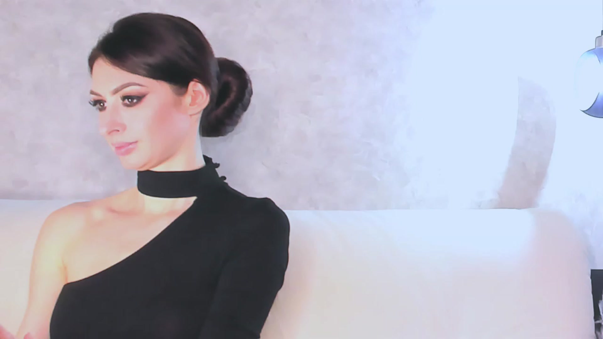 Gallery image thumbnail from SilenceIsSexy's myfreecams stream on, 12/08/2022, 01:46 image 7 of 20