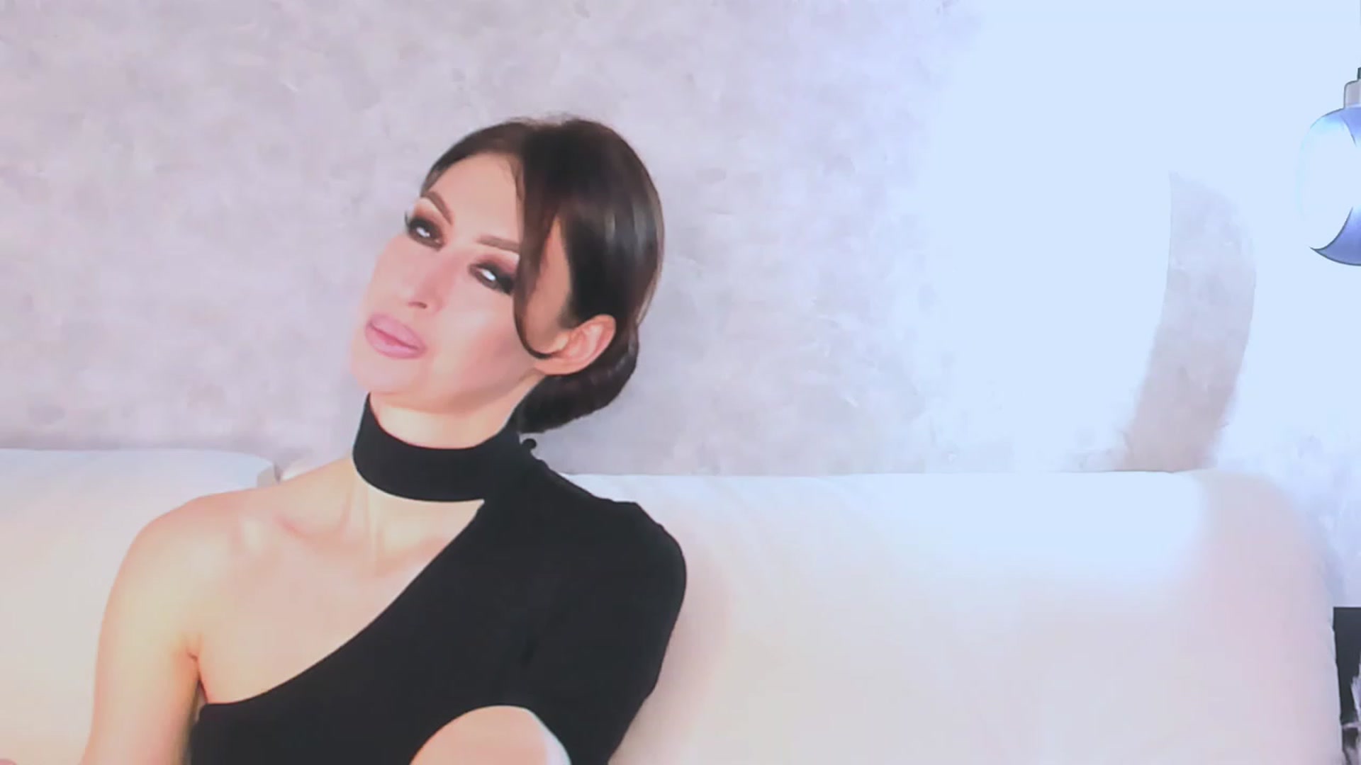 Gallery image thumbnail from SilenceIsSexy's myfreecams stream on, 12/08/2022, 01:46 image 2 of 20
