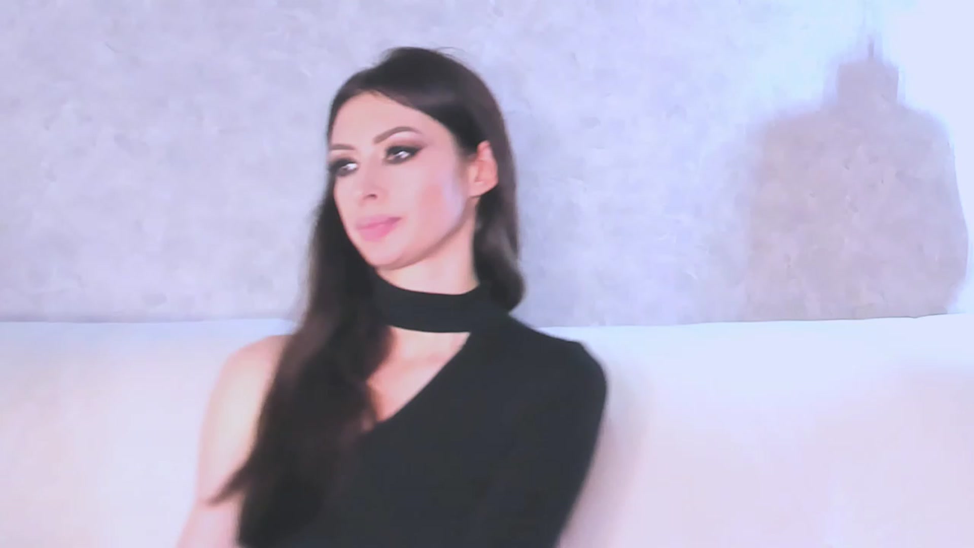 Gallery image thumbnail from SilenceIsSexy's myfreecams stream on, 12/27/2022, 01:40 image 11 of 20