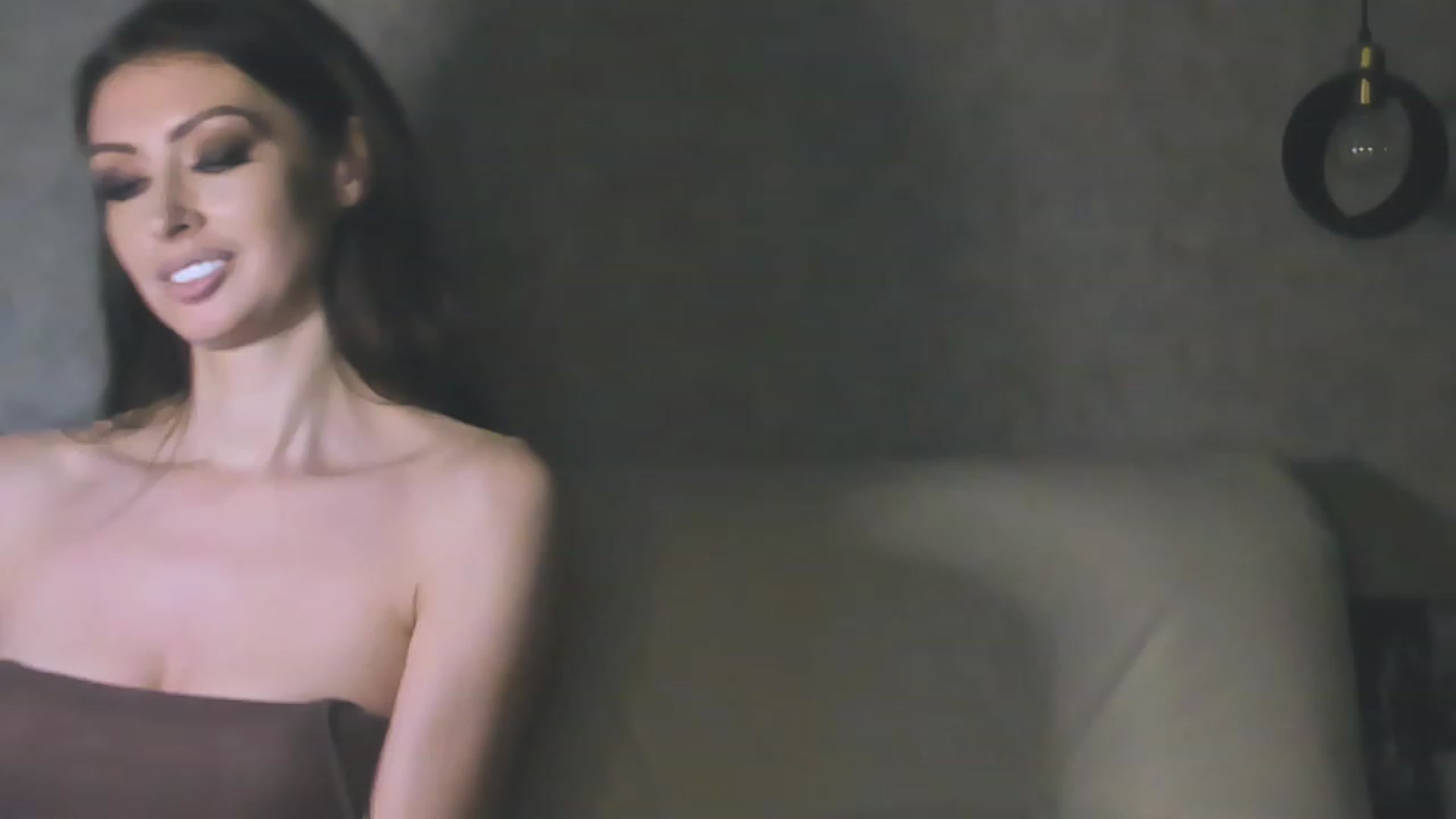 Gallery image thumbnail from SilenceIsSexy's myfreecams stream on, 02/02/2023, 24:28 image 14 of 20