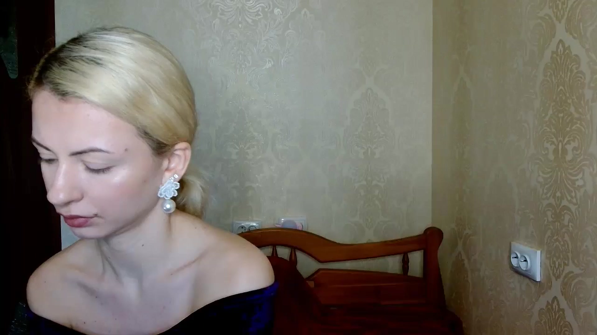 Gallery image thumbnail from SilkBlonde's myfreecams stream on, 02/11/2026, 12:07 image 11 of 20