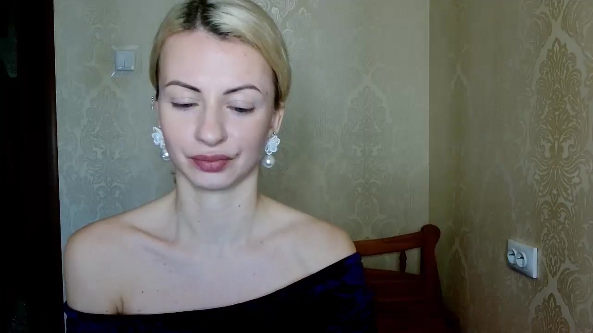 Gallery image thumbnail from SilkBlonde's myfreecams stream on, 02/11/2026, 12:07 image 9 of 20
