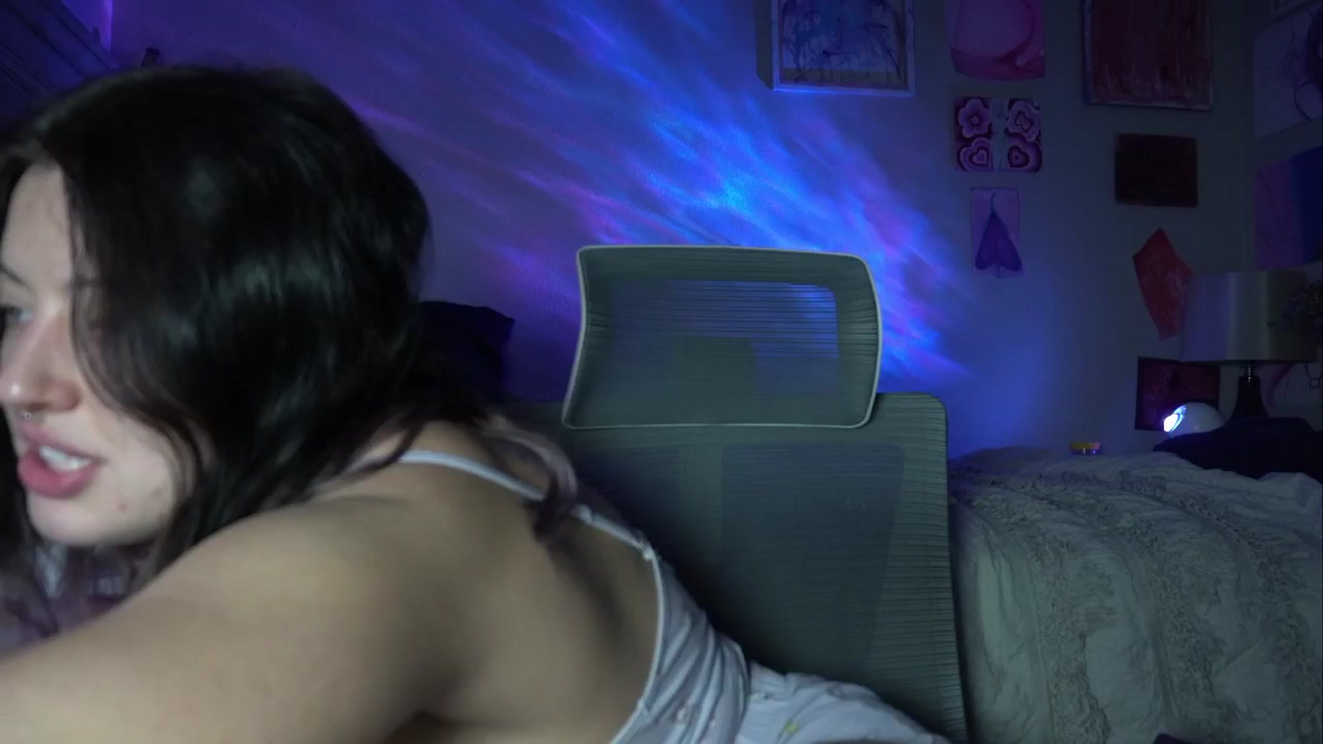 Gallery image thumbnail from SilkyKitty7's myfreecams stream on, 12/22/2025, 08:18 image 5 of 20
