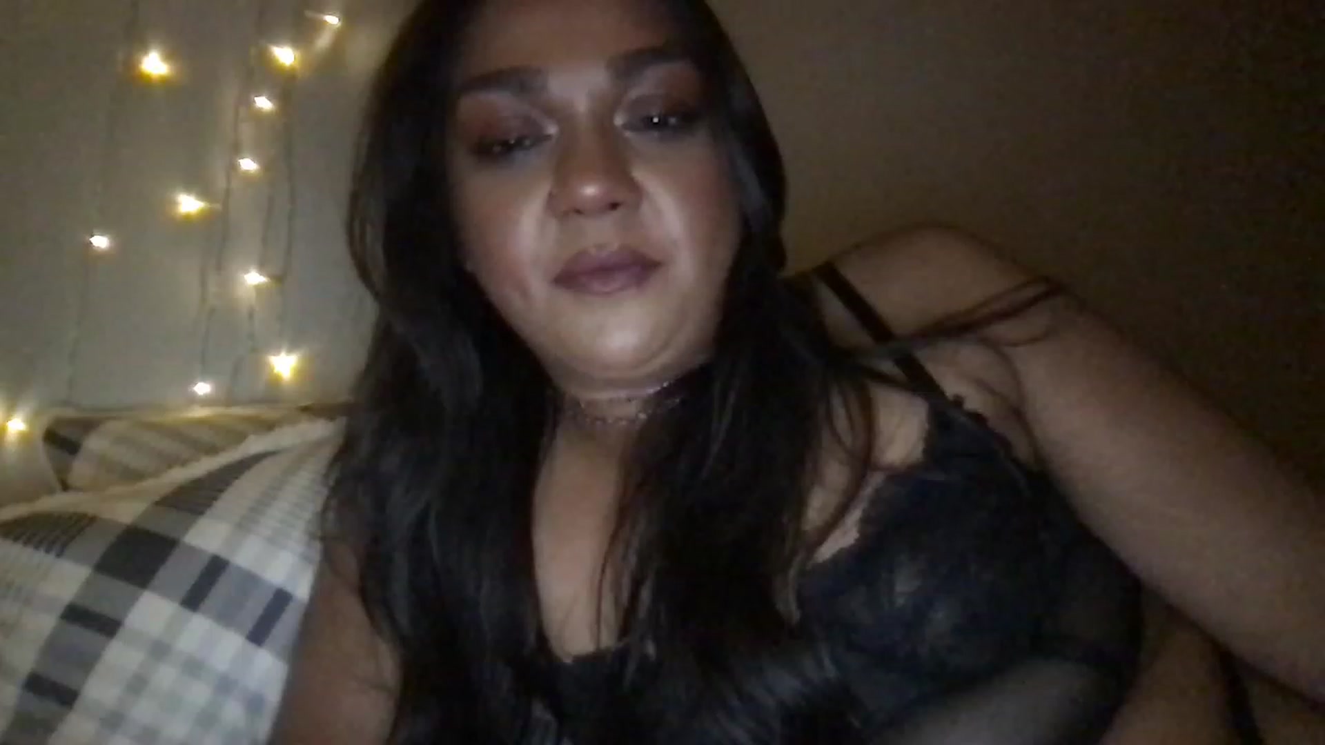 Gallery image thumbnail from SillyGirlXO's myfreecams stream on, 05/21/2023, 05:44 image 16 of 20
