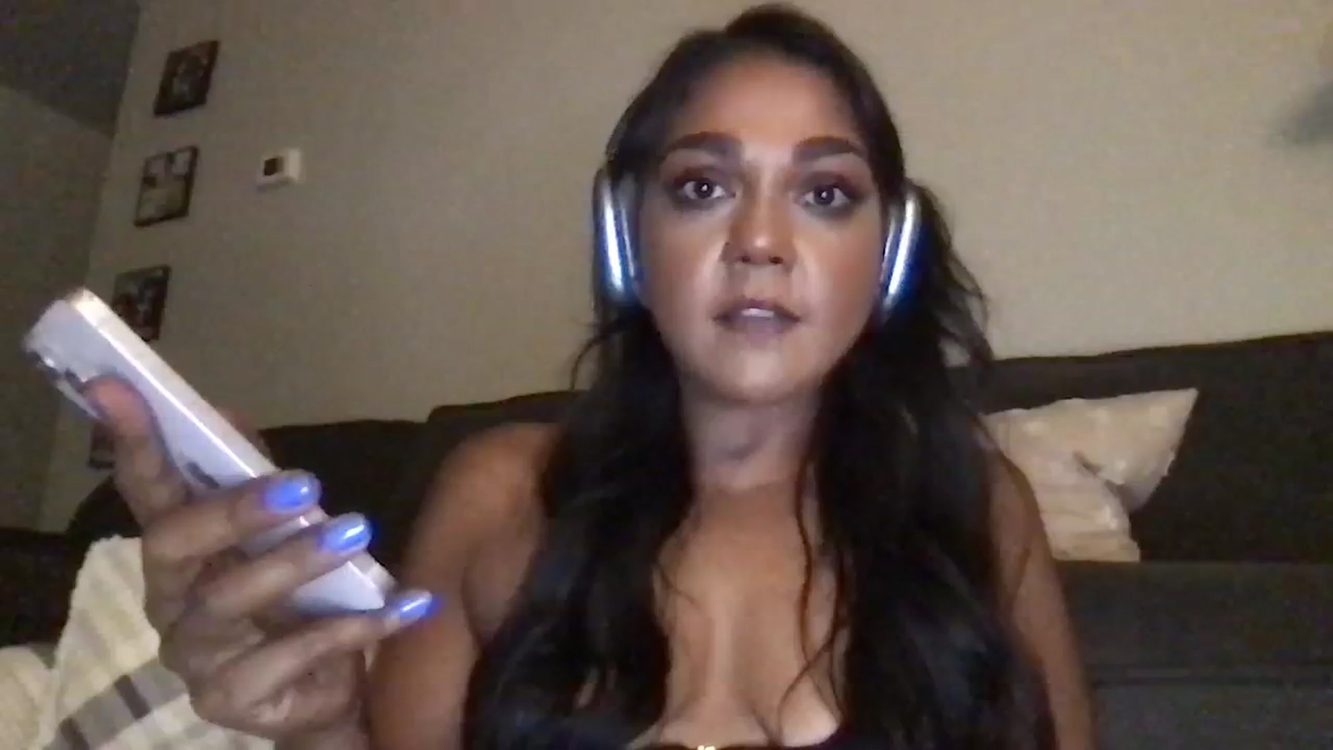 Gallery image thumbnail from SillyGirlXO's myfreecams stream on, 09/12/2023, 05:38 image 20 of 20