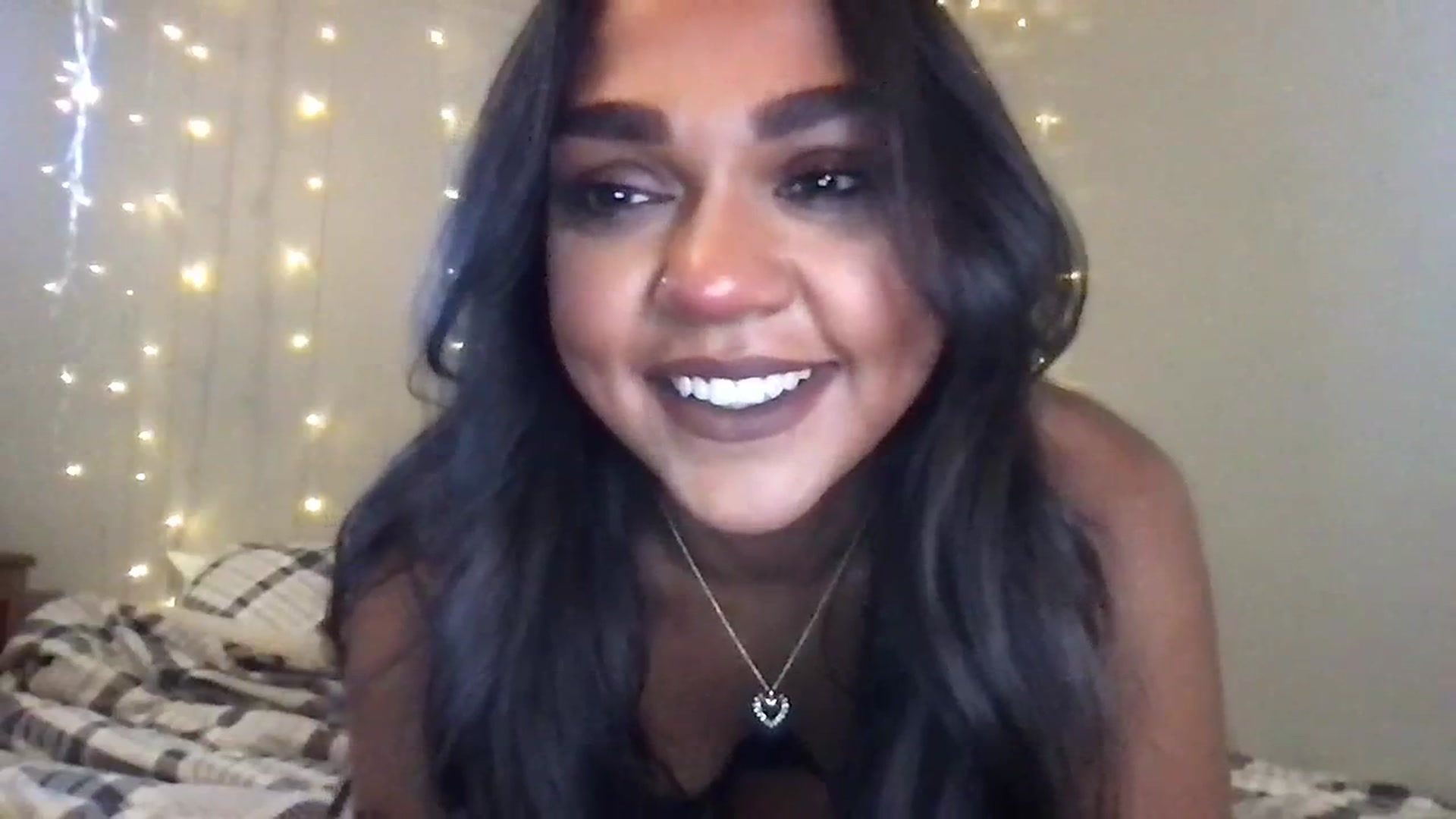 Gallery image thumbnail from SillyGirlXO's myfreecams stream on, 11/18/2023, 18:22 image 19 of 20