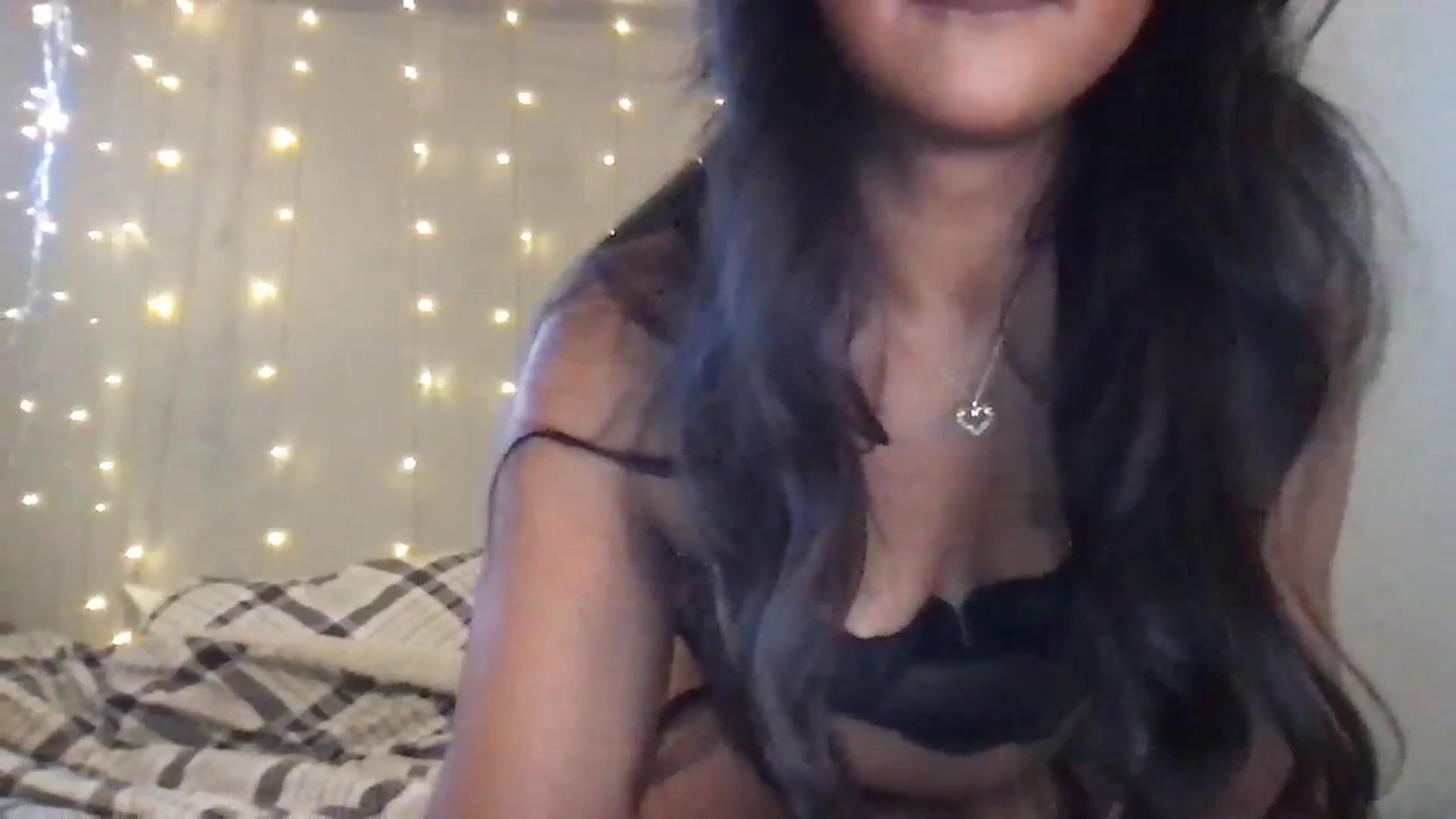 Gallery image thumbnail from SillyGirlXO's myfreecams stream on, 11/18/2023, 18:22 image 14 of 20