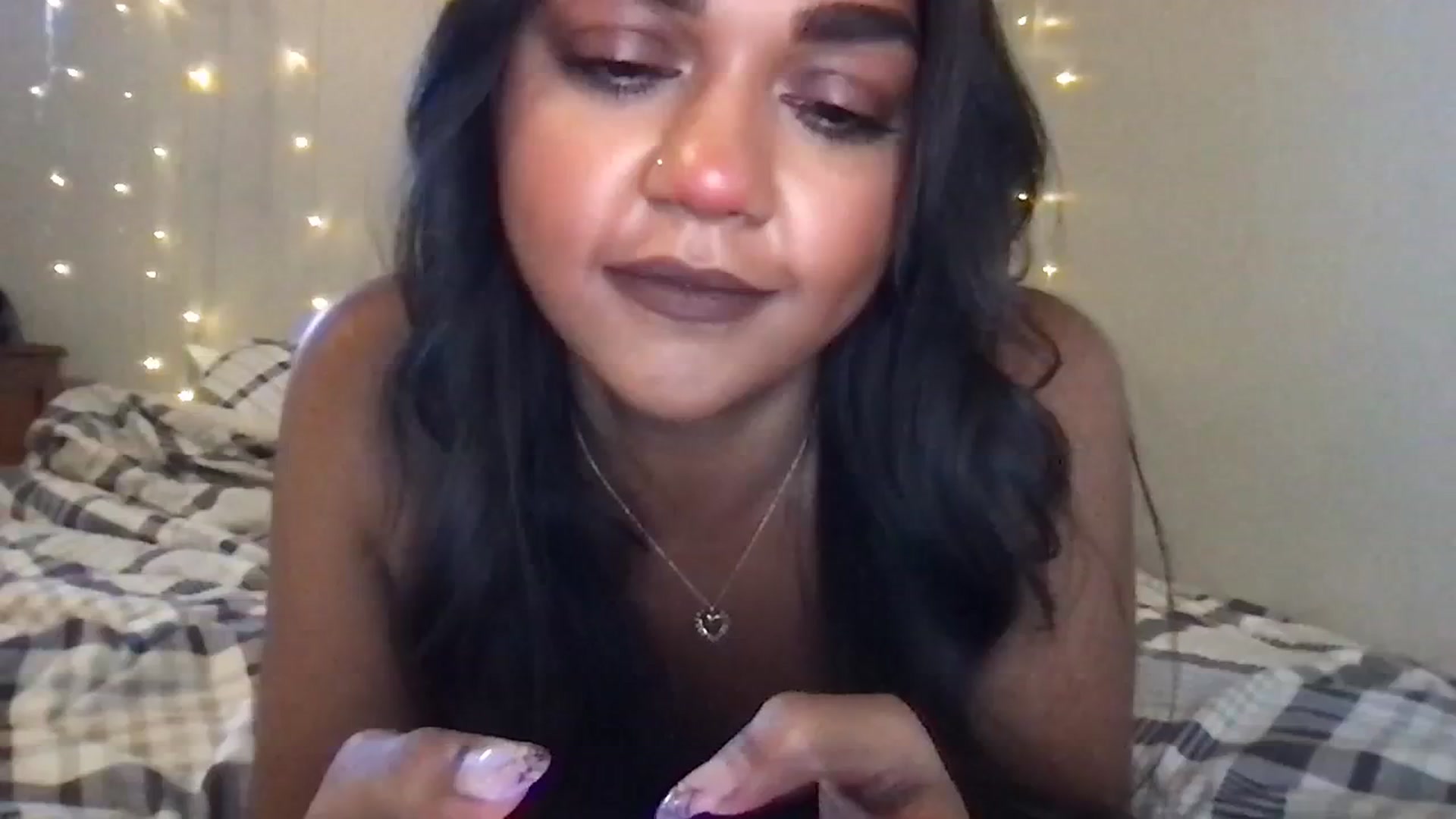 Gallery image thumbnail from SillyGirlXO's myfreecams stream on, 11/18/2023, 19:09 image 15 of 20