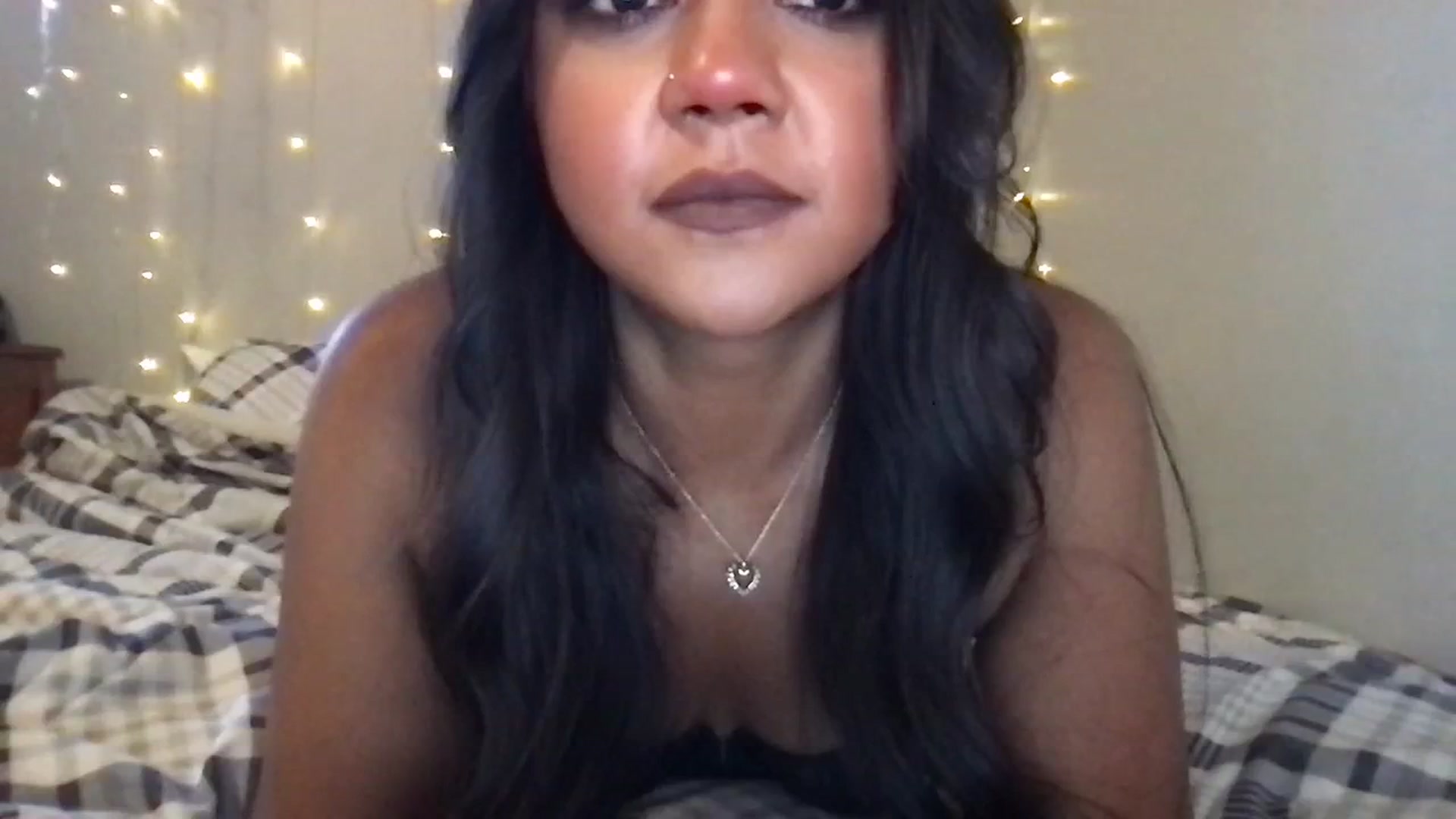 Gallery image thumbnail from SillyGirlXO's myfreecams stream on, 11/18/2023, 19:09 image 19 of 20