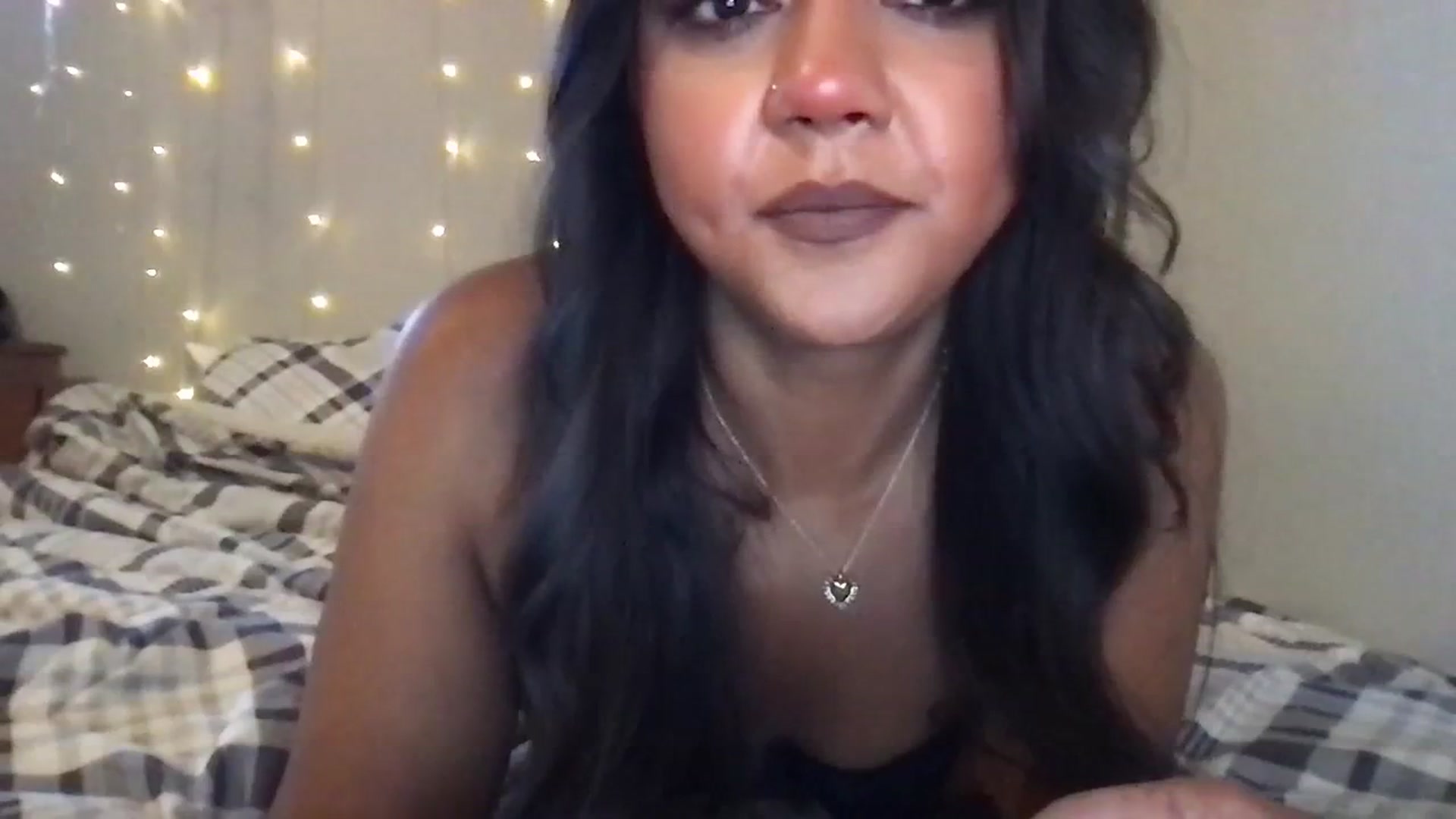 Gallery image thumbnail from SillyGirlXO's myfreecams stream on, 11/18/2023, 19:09 image 14 of 20