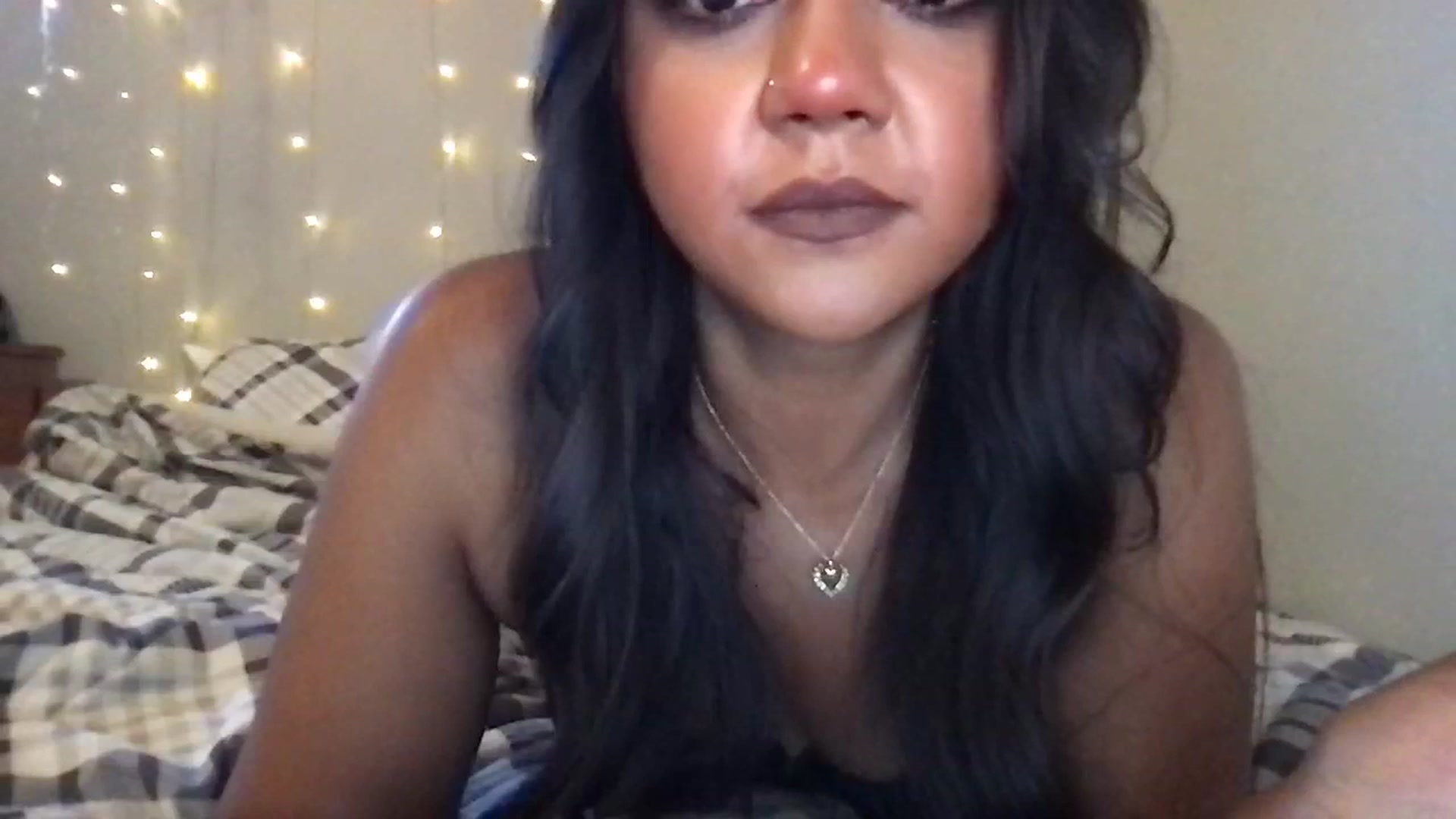 Gallery image thumbnail from SillyGirlXO's myfreecams stream on, 11/18/2023, 19:09 image 20 of 20