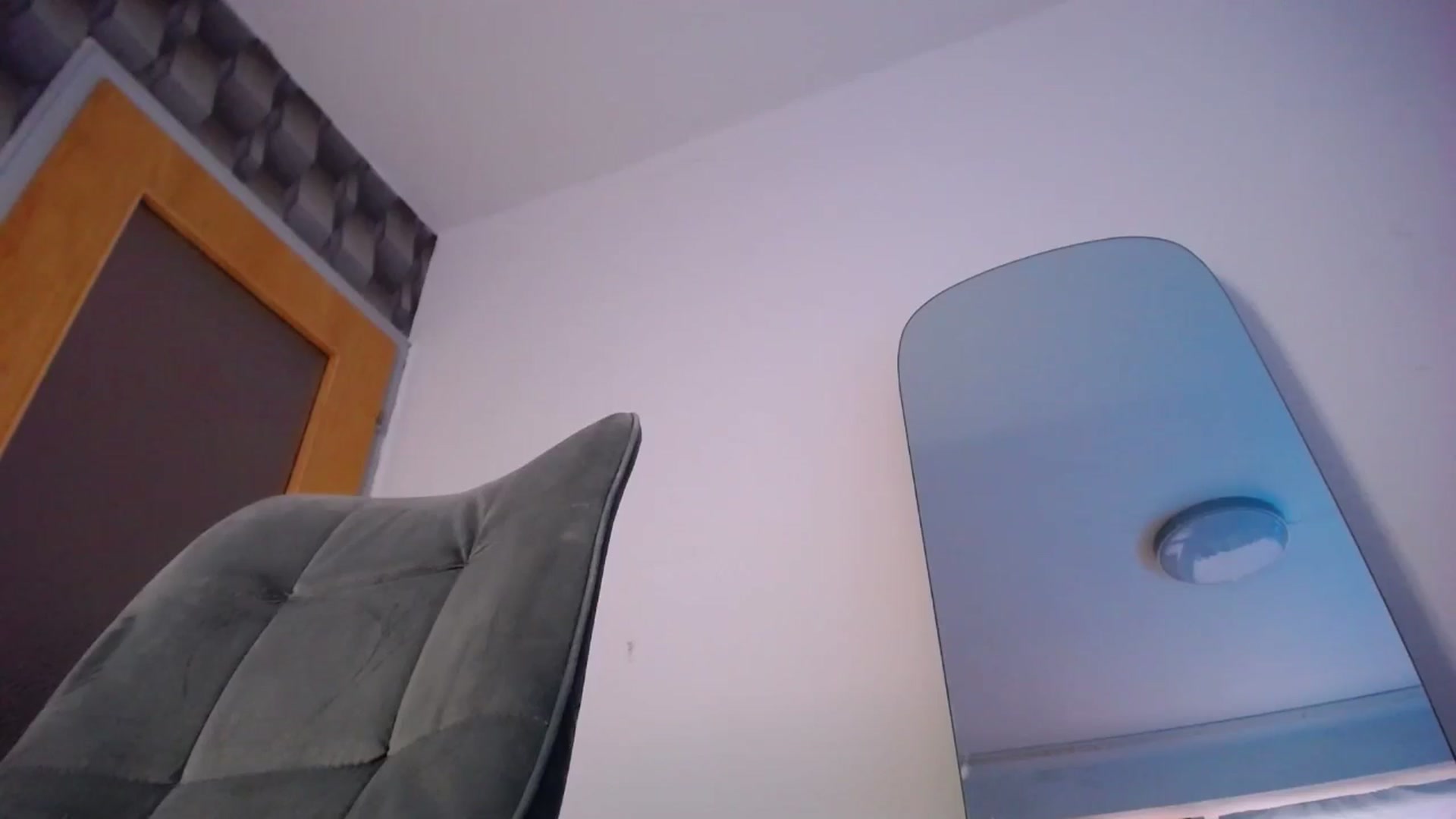 Gallery image thumbnail from SillyRoxy's myfreecams stream on, 05/03/2026, 18:23 image 15 of 20
