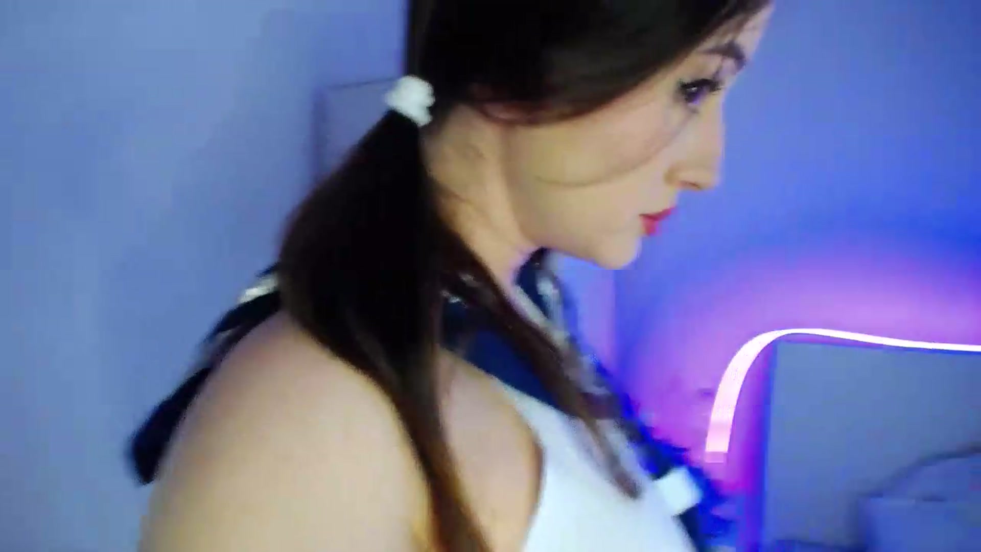 Gallery image thumbnail from SillyRoxy's myfreecams stream on, 05/19/2026, 18:39 image 2 of 20