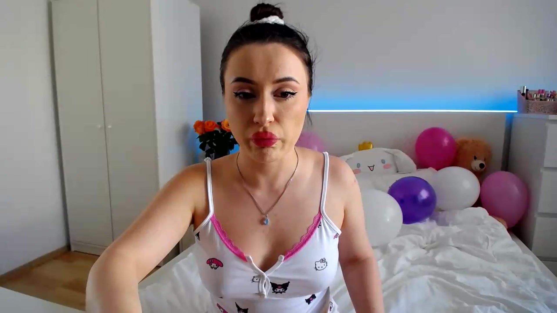 Gallery image thumbnail from SillyRoxy's myfreecams stream on, 05/24/2026, 17:31 image 12 of 20